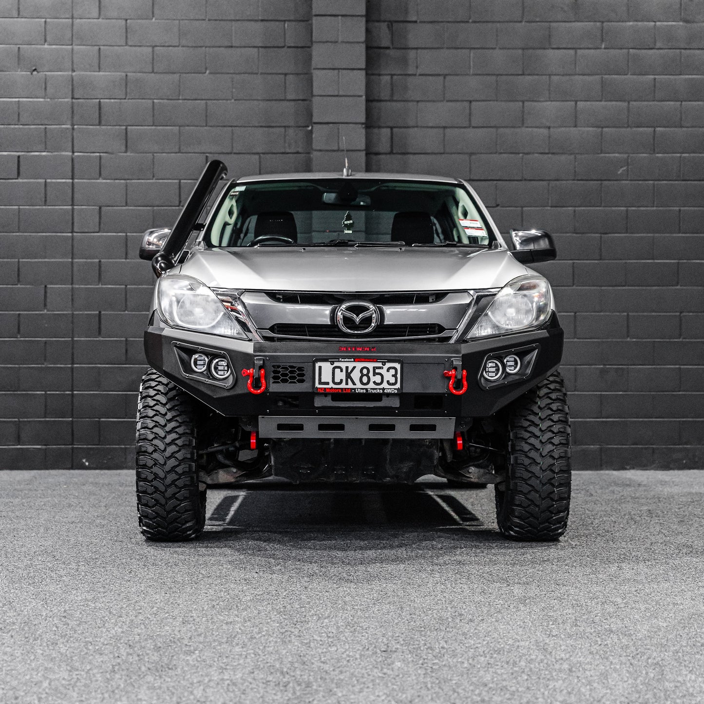DEFENDER Off-Road Beach Rig Package (Loopless Bull-Bar) — Mazda BT-50