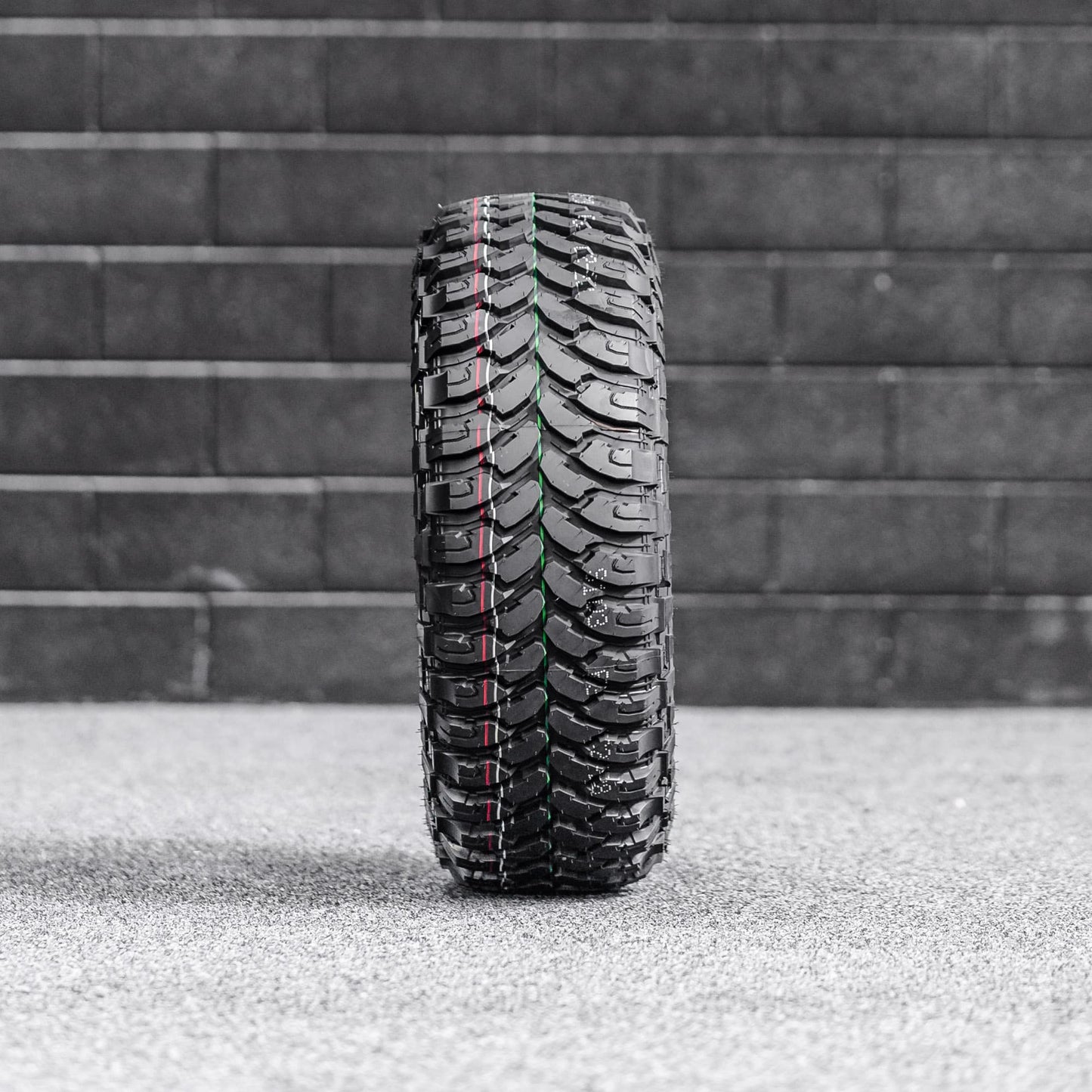 265/70/R17LT Rovelo Mud Tyres + Steelies