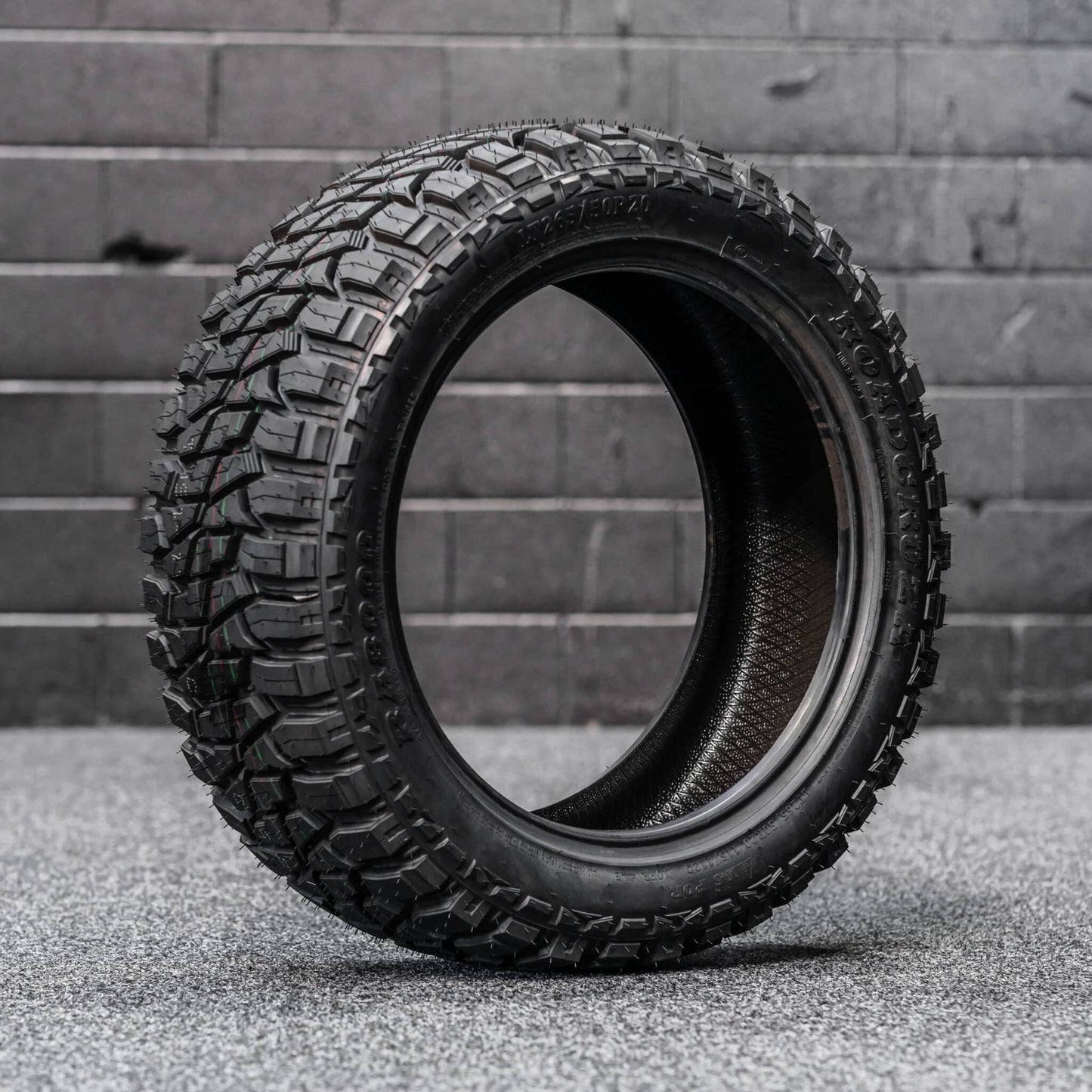 Roadcruza RA8000 — 265/50R20