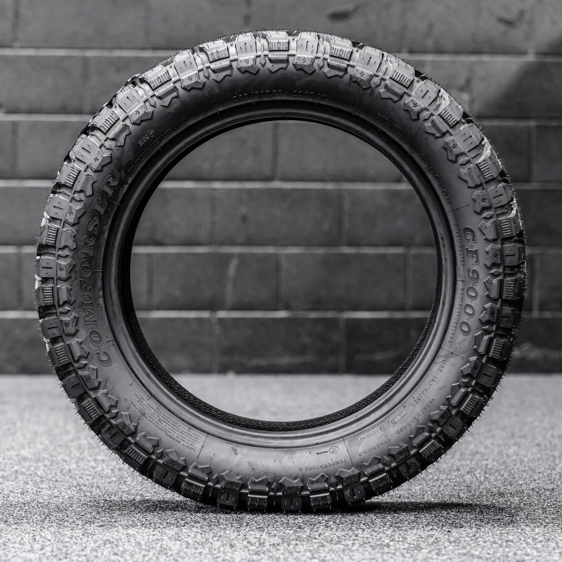 Comforser CF9000 — 285/50R20