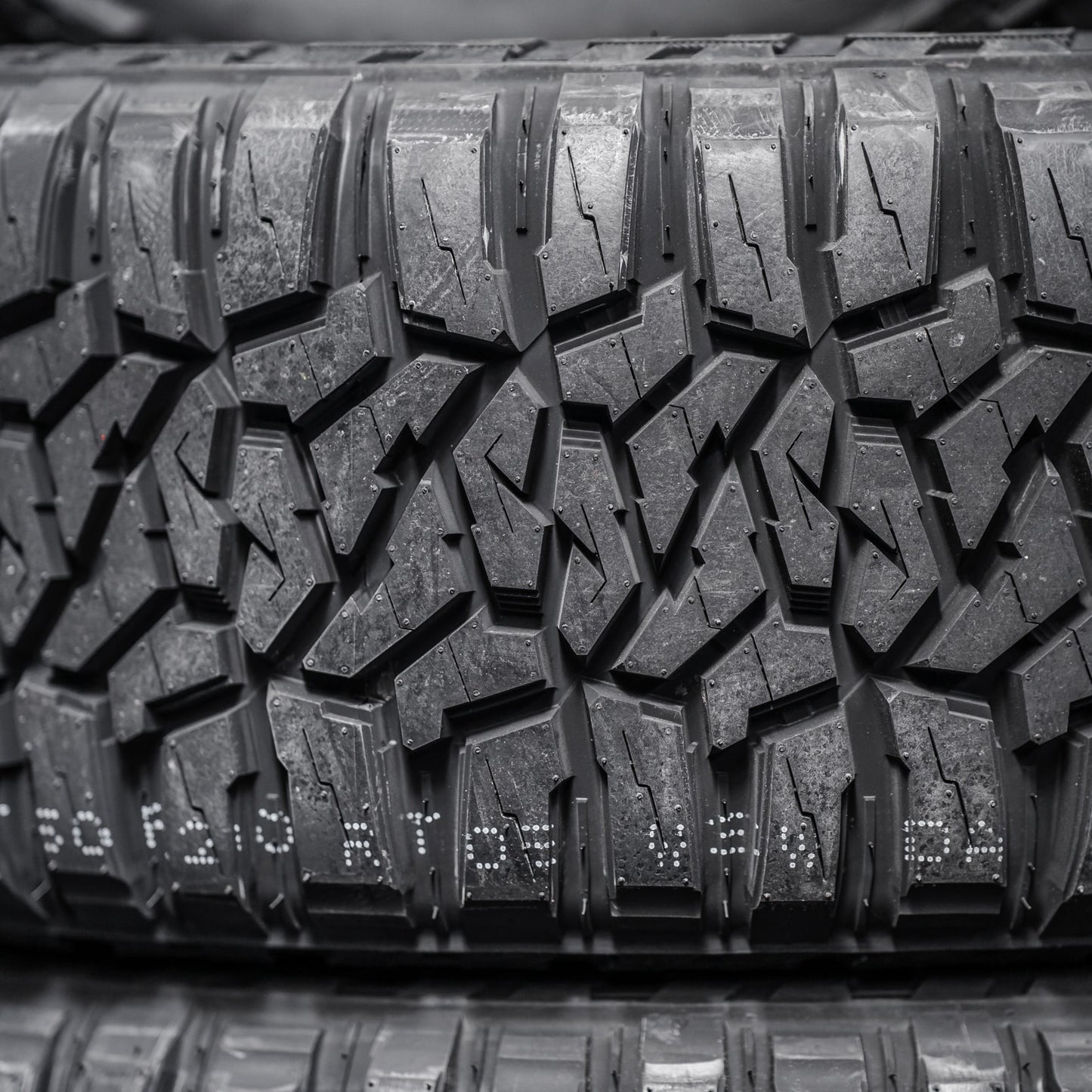 285/50/R20LT Mud Tyres + Alloy Wheels — 20" Mud Tyres + Alloys Combo