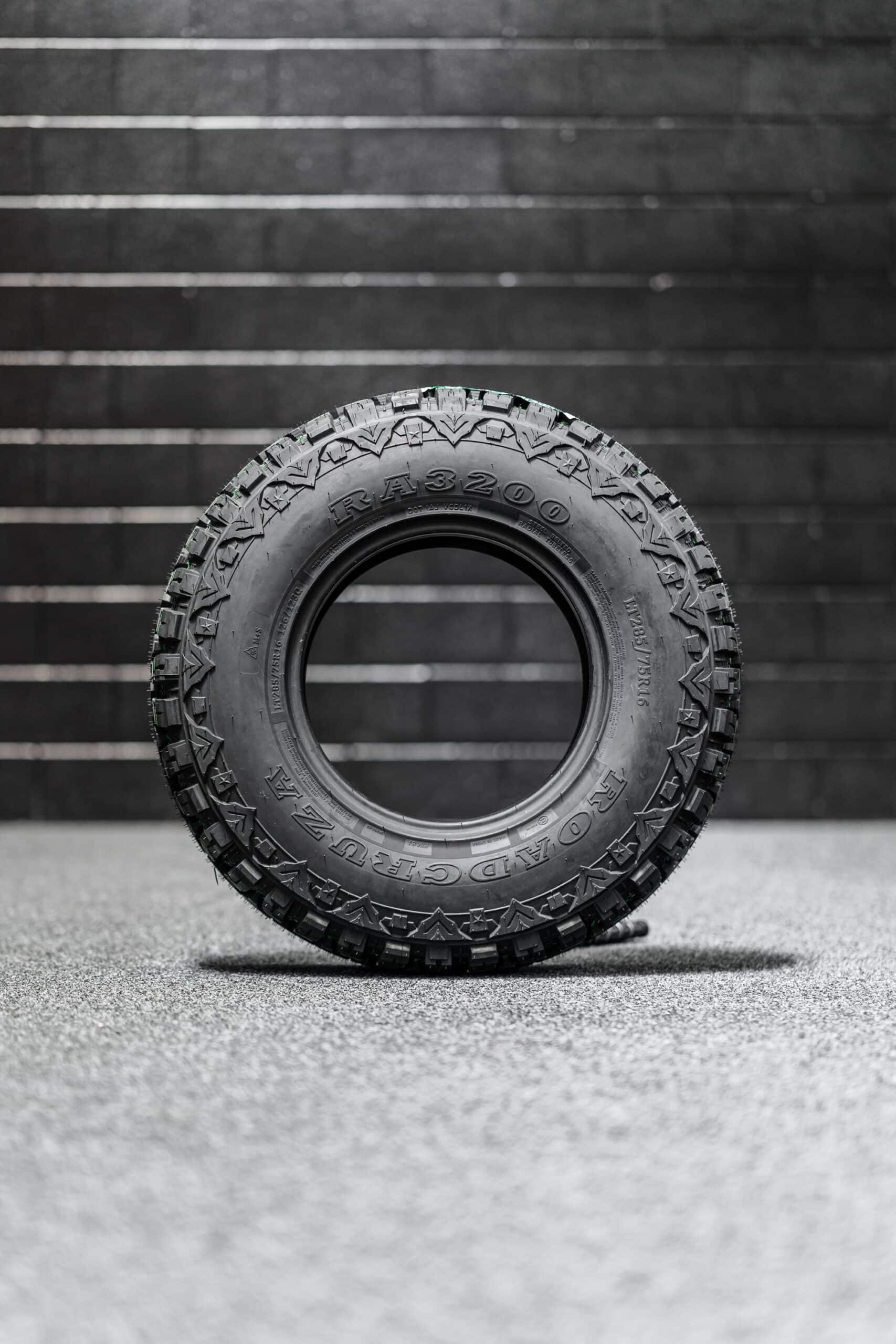 Roadcruza RA3200 — LT285/75R16