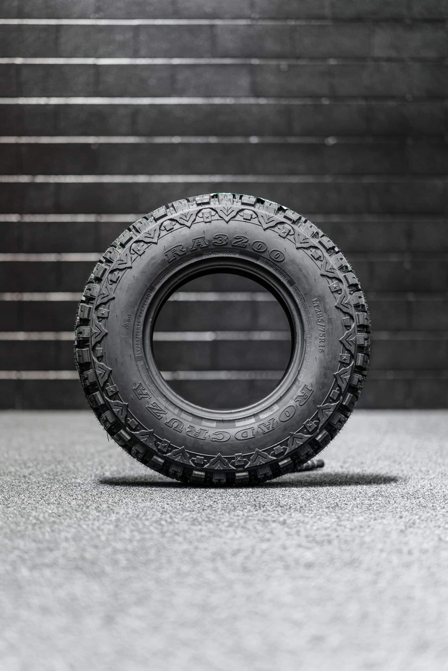 285/75R16 MT — 285/75R16LT MUD TYRE