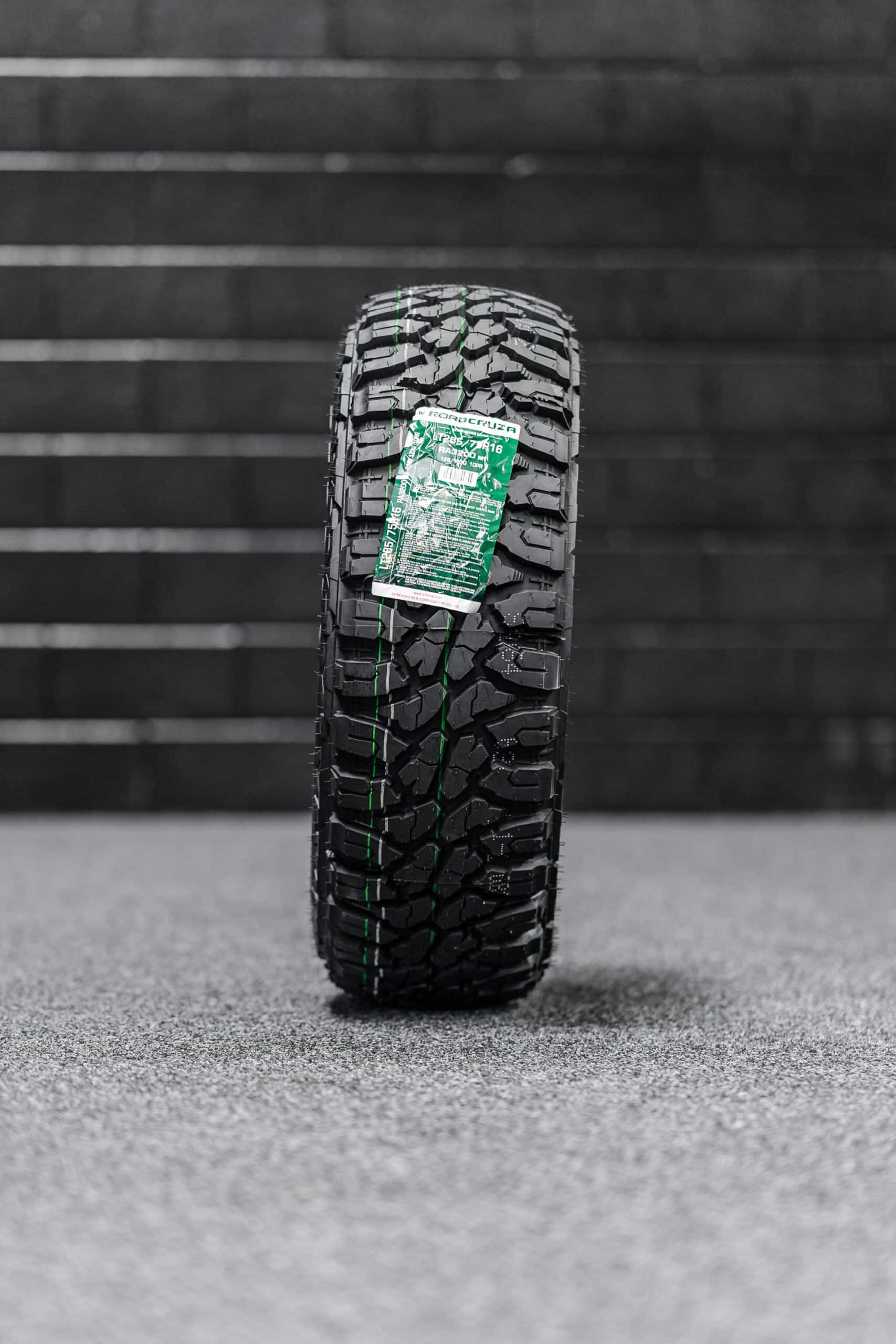 Roadcruza RA3200 — LT285/75R16
