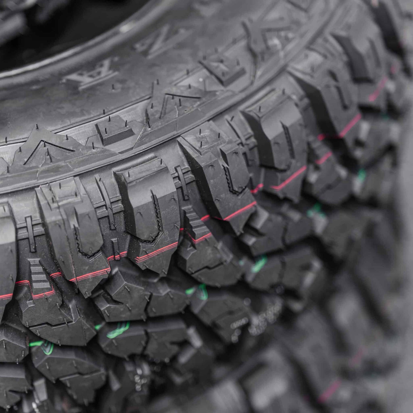 31x10.5 R15LT Mud Tyres + Steelies