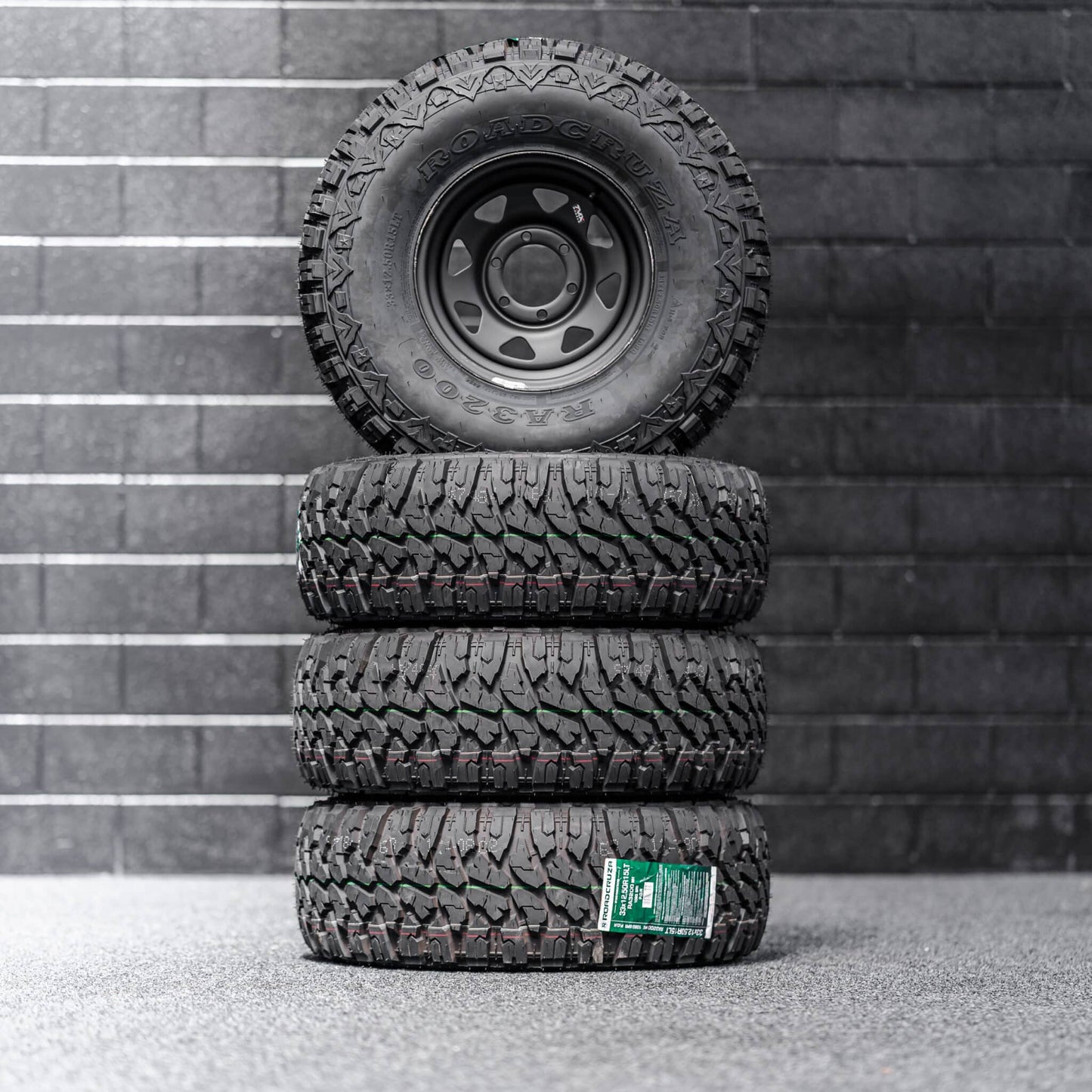33x12.5 R15LT Mud Tyres + Steelies
