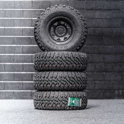33x12.5 R15LT Mud Tyres + Steelies