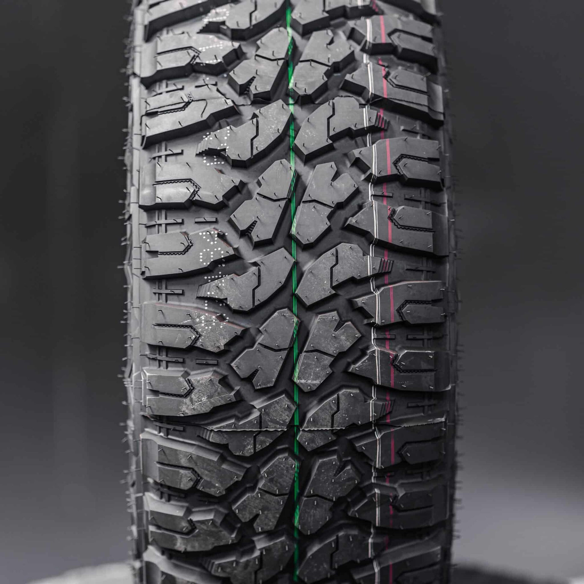 33x12.5 R15LT Mud Tyres + Steelies