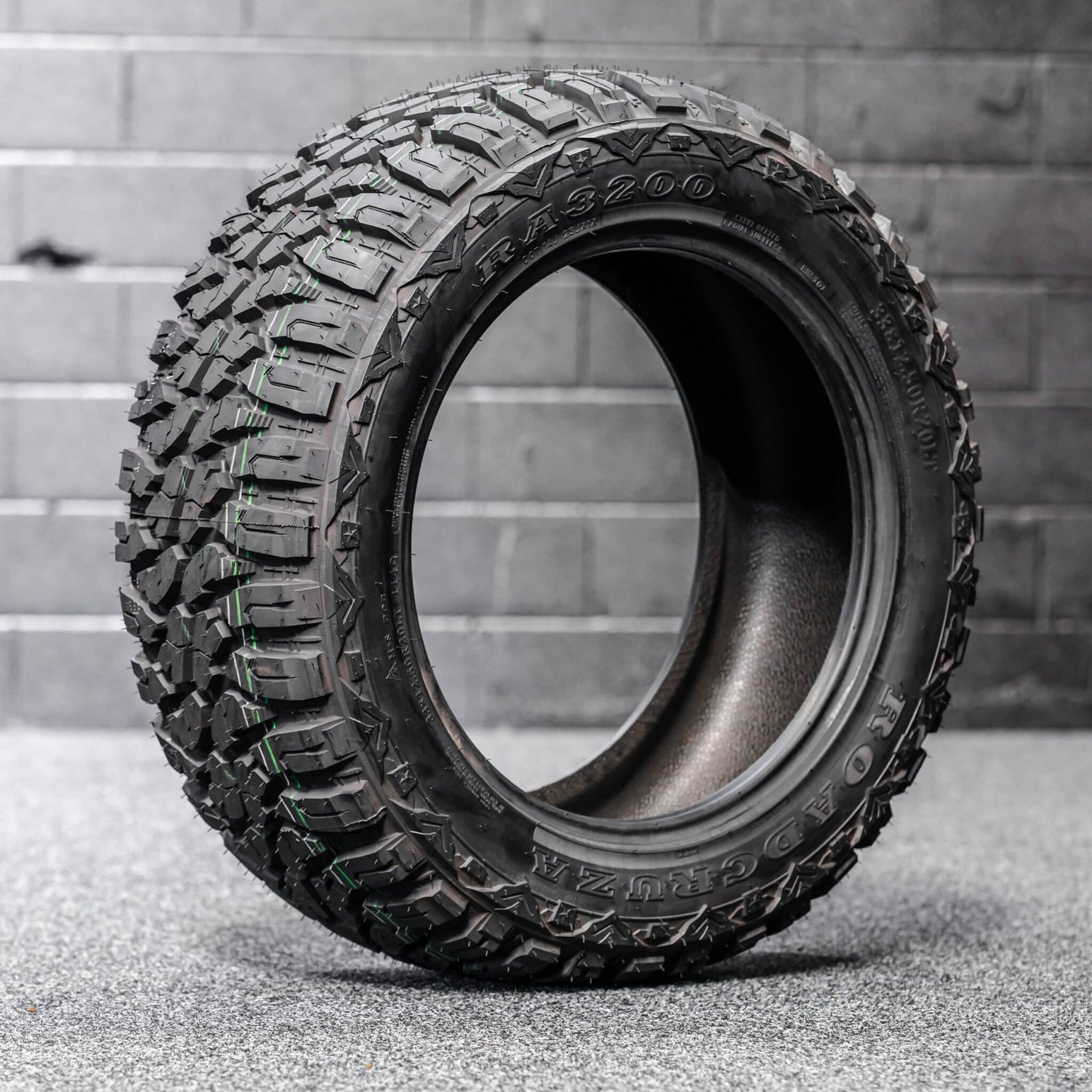 33x12.5R20 MT — 33x12.5R20LT MUD TYRE