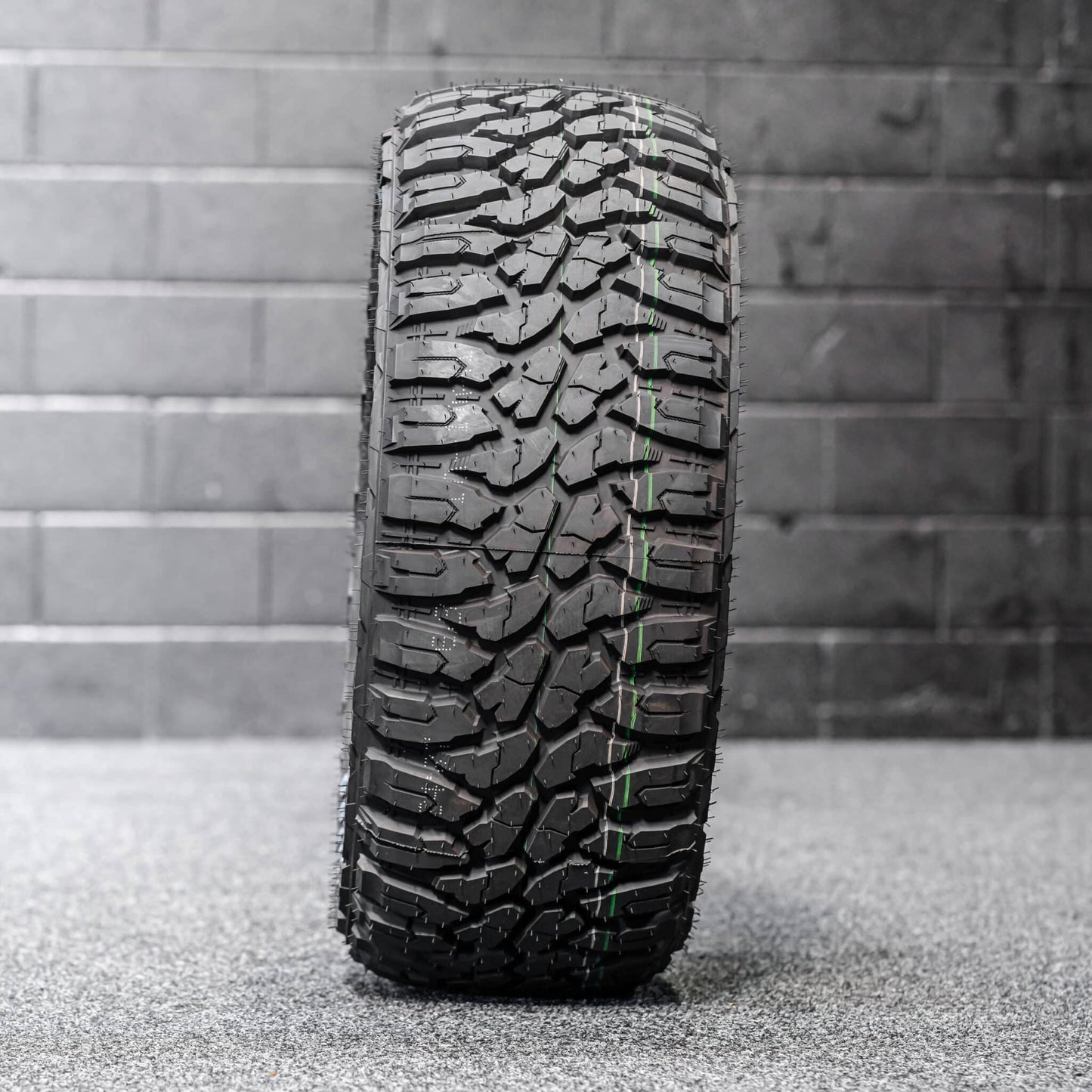 33x12.5R20 MT — 33x12.5R20LT MUD TYRE