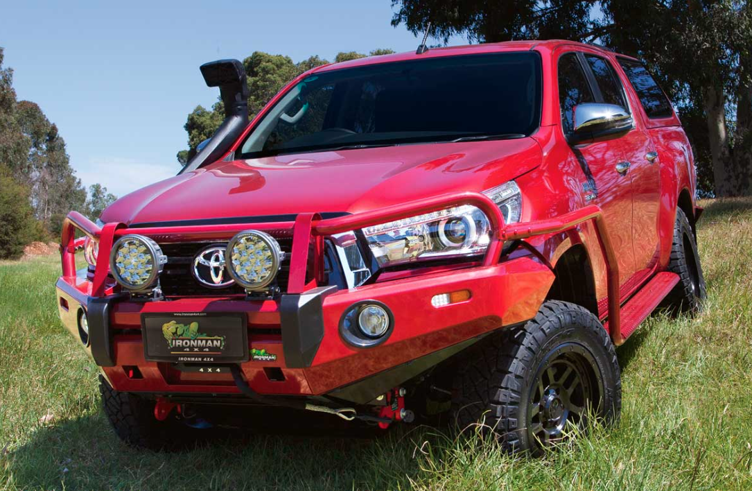 IRONMAN 4X4 - DELUXE COMMERICAL BAR - TOYOTA HILUX 2018 - 2020