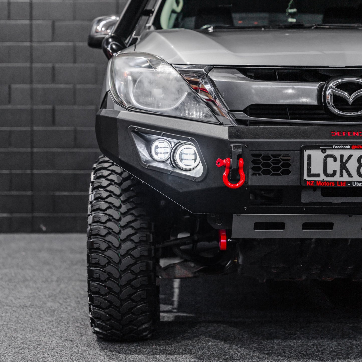 DEFENDER Off-Road Loopless Bull-Bar — Mazda BT-50 UP/UR [2012-2020]