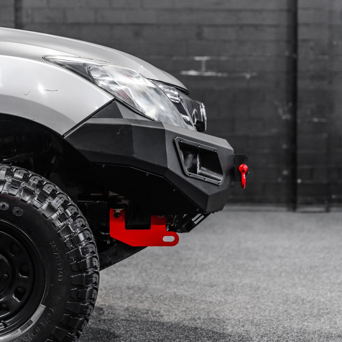 DEFENDER Off-Road Loopless Bull-Bar — Mazda BT-50 UP/UR [2012-2020]