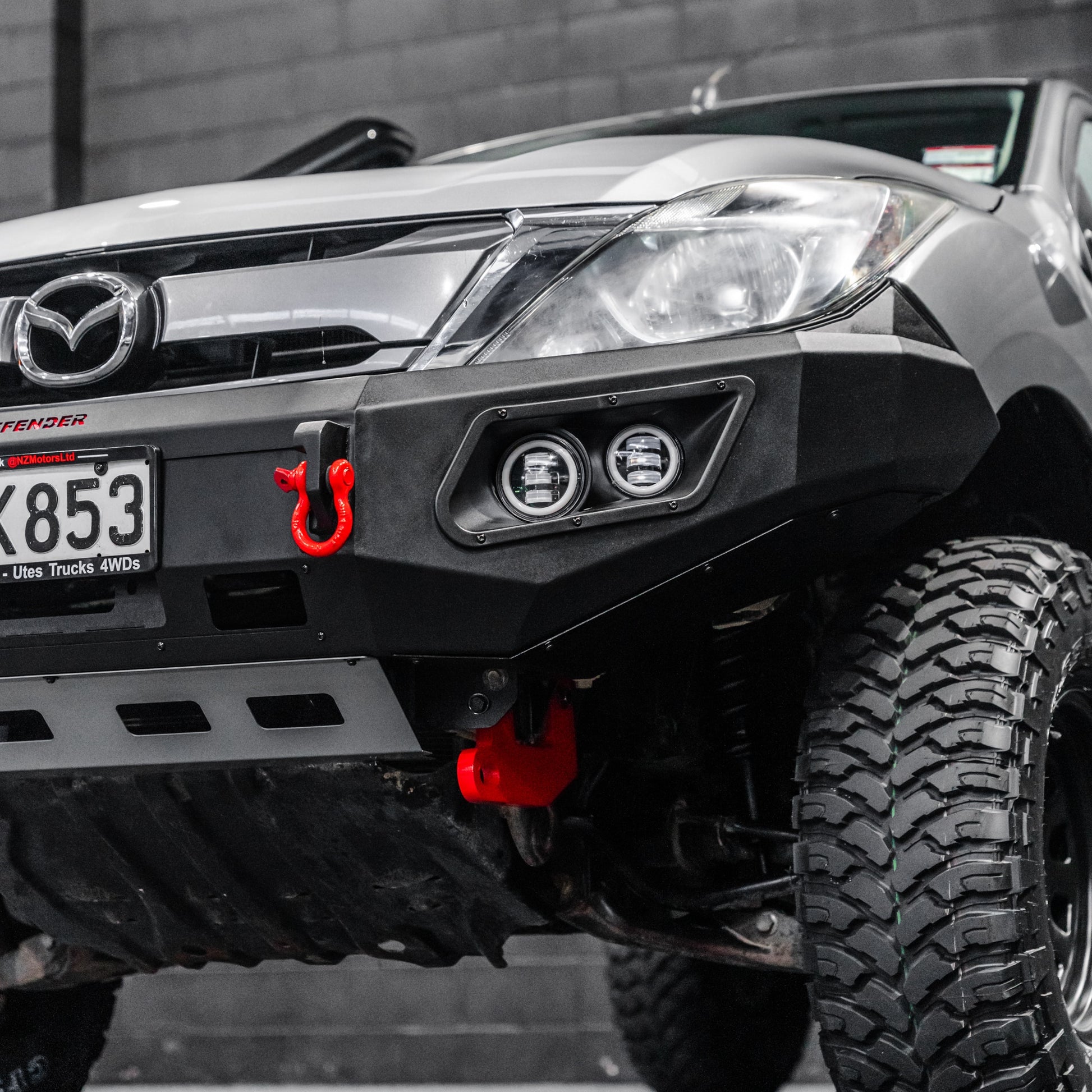 DEFENDER Off-Road Loopless Bull-Bar — Mazda BT-50 UP/UR [2012-2020]