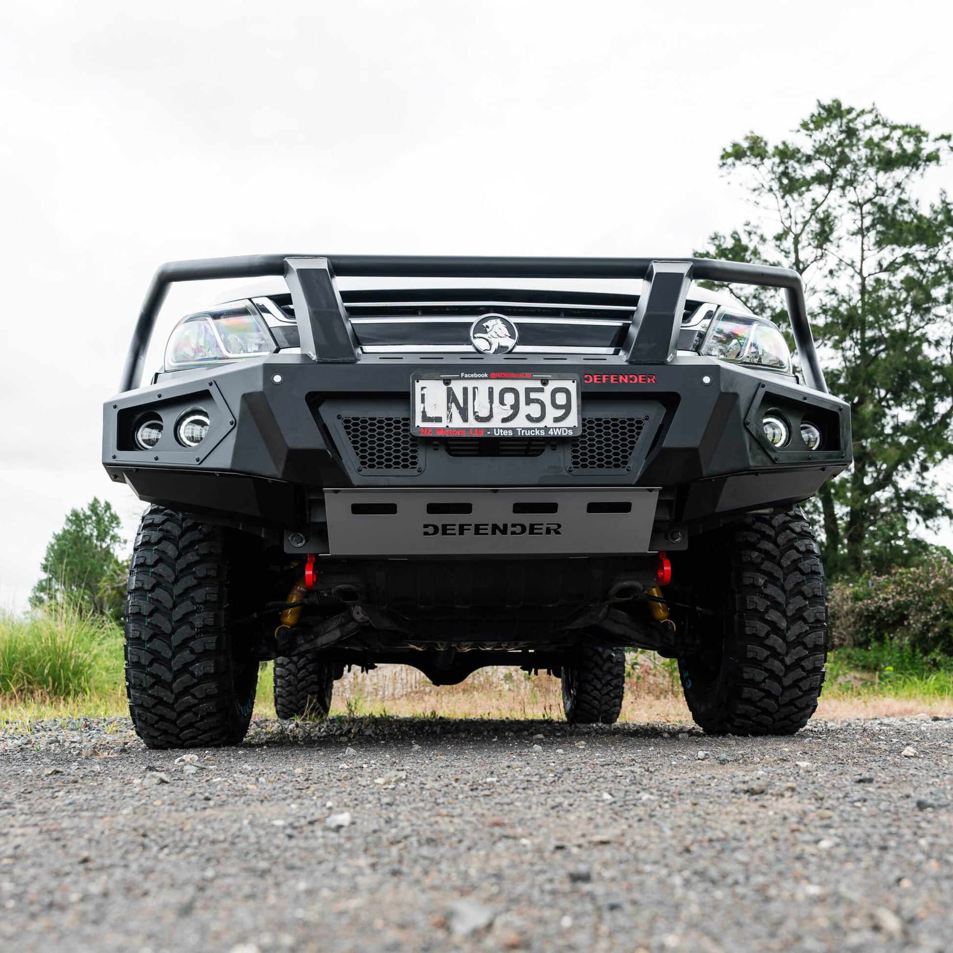 DEFENDER Off-Road Triple Loop Bull-Bar — Holden Colorado RG2 [2016-2020]