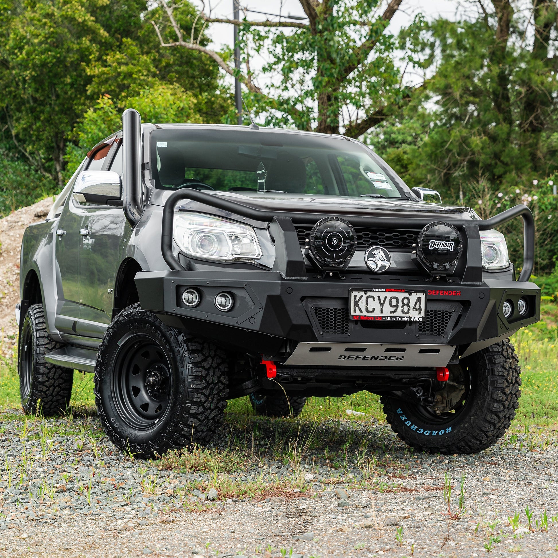 DEFENDER Off-Road Triple Loop Bull-Bar — Holden Colorado RG [2012-2015]