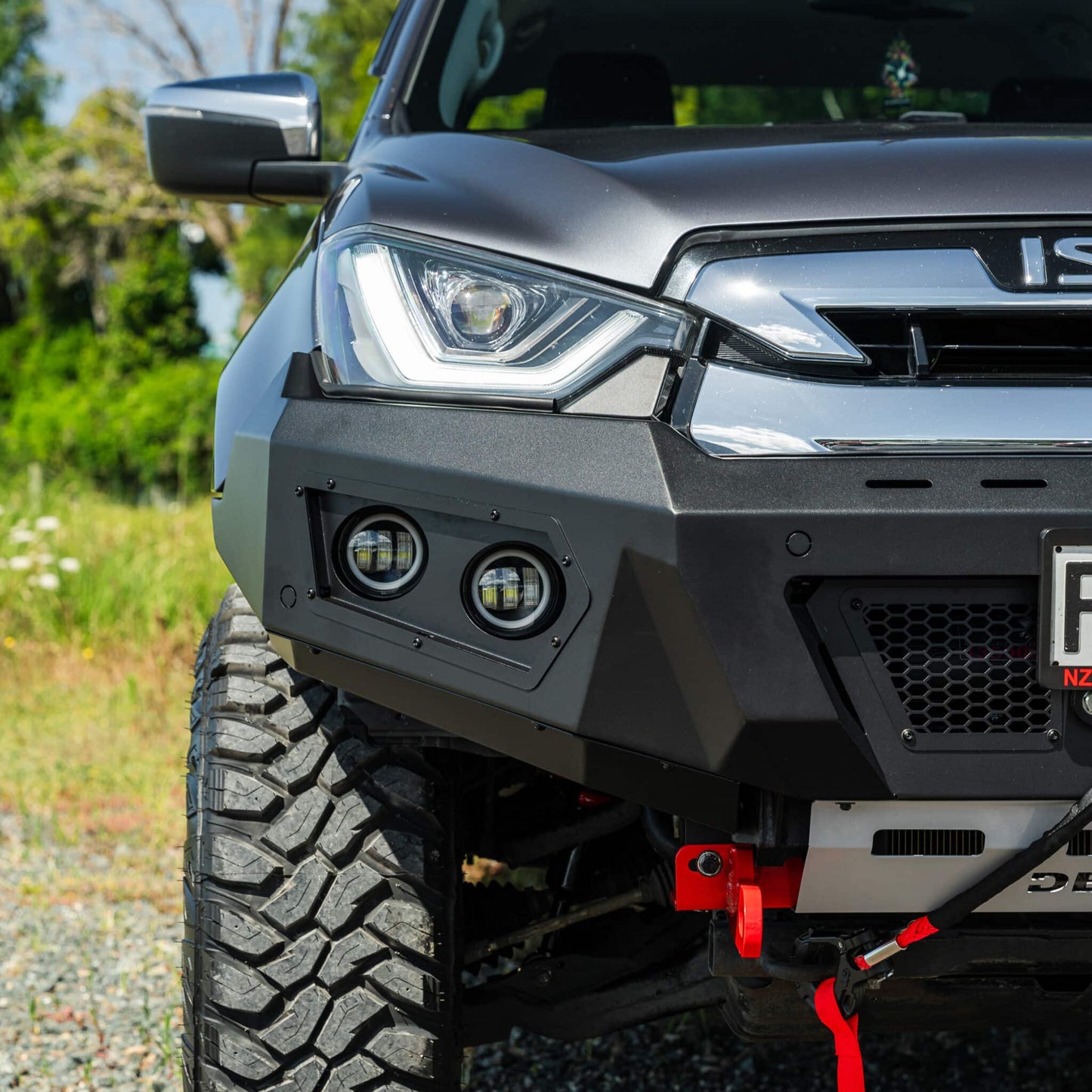 SHIELD Off-Road Loopless Bull-Bar — to suit Isuzu D-Max 2021 - Present