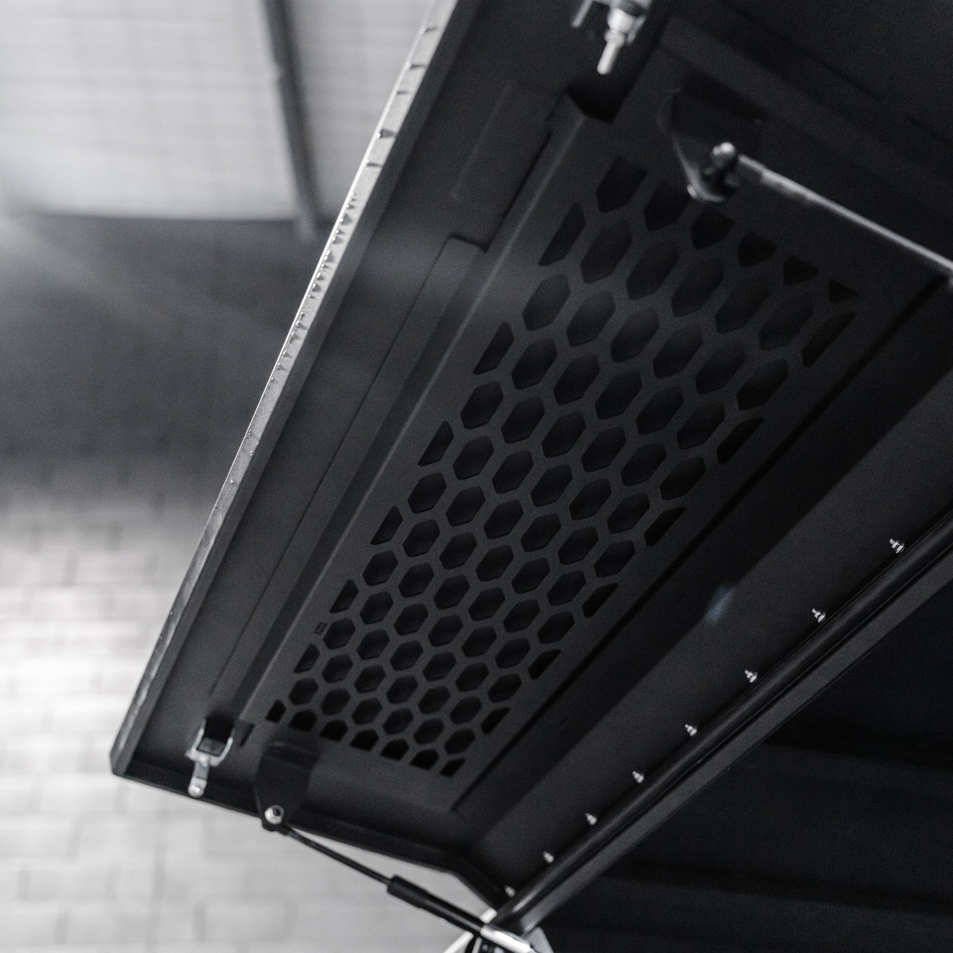 DEFENDER Off-Road Windowless Aluminium Canopy