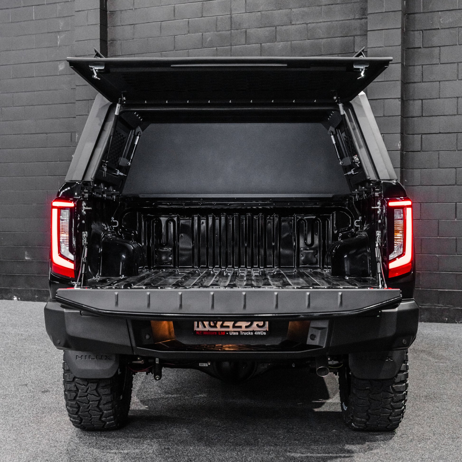 DEFENDER Off-Road Windowless Aluminium Canopy