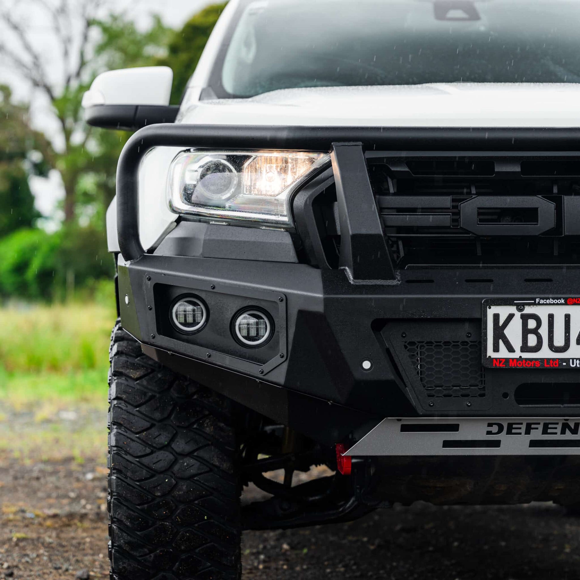 DEFENDER Off-Road Triple Loop Bull-Bar — Ford Everest [2015-2022]