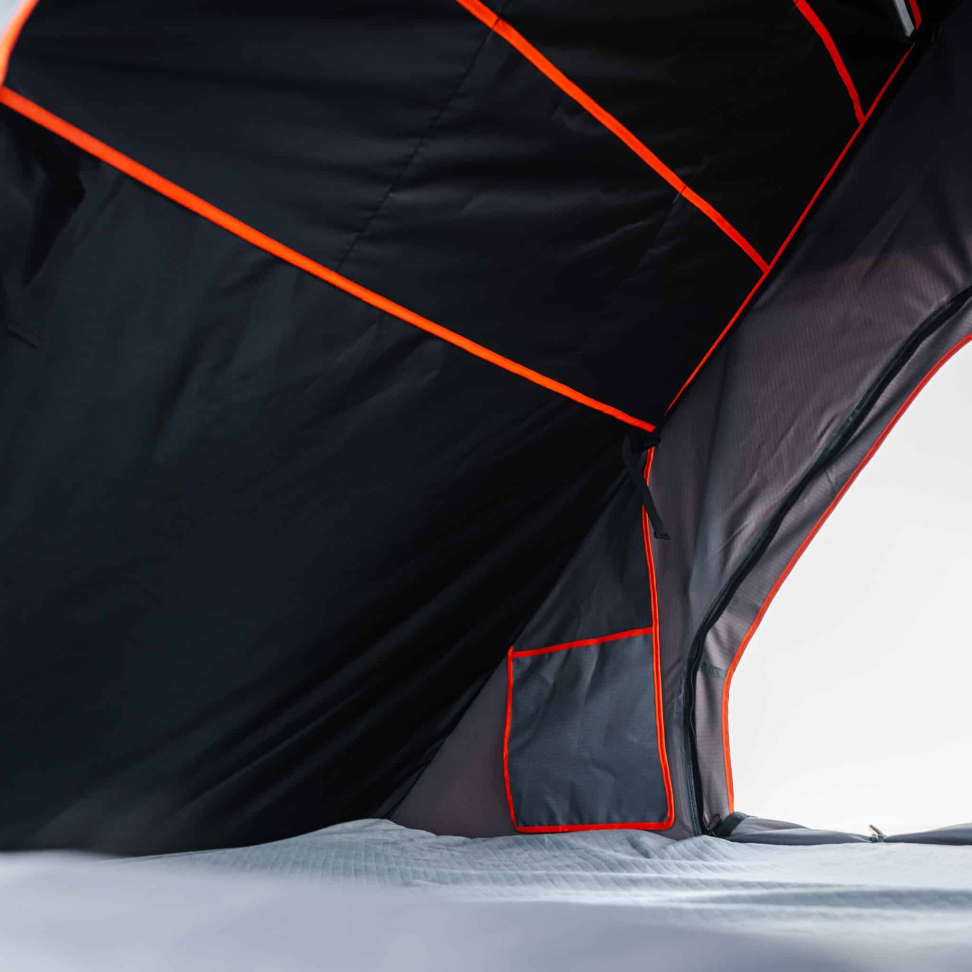 Defender Off-Road Aluminium Rooftop Tent
