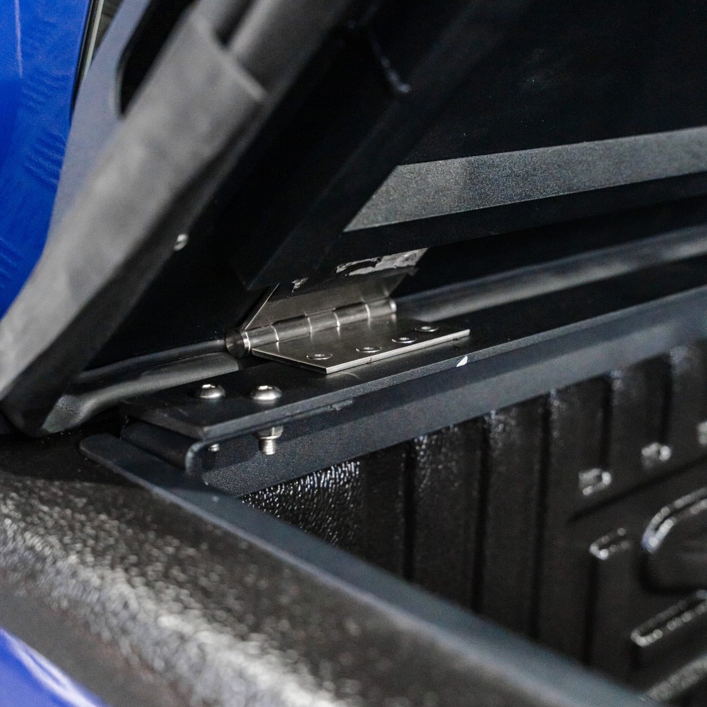 Shield Off-Road Nissan Navara Hard Lid — to suit Nissan Navara 2015 - 2021