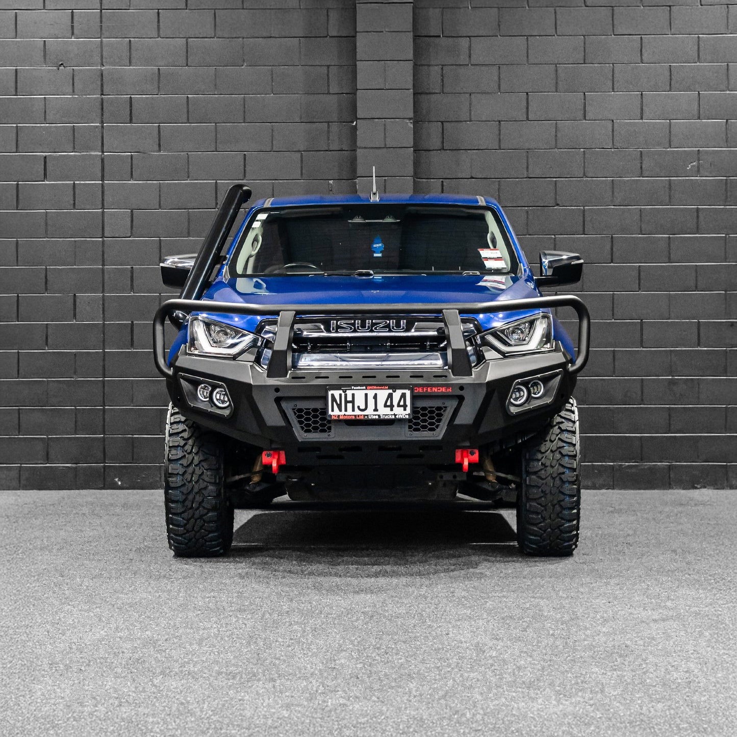 DEFENDER Off-Road Triple Loop Bull-Bar — Isuzu D-Max RG01 [2021-Present]