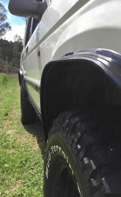 HULK - FENDER FLARE KIT (2 ARCHES & MOUNT KIT)