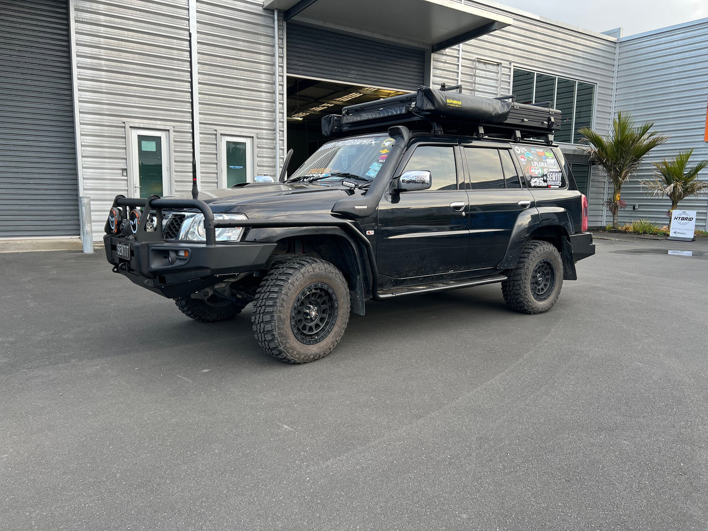Rockarmor Premium Bullbar Frontal Combo To Suit Nissan Patrol Gu4 2005 To Current (Full Bar Replacement)
