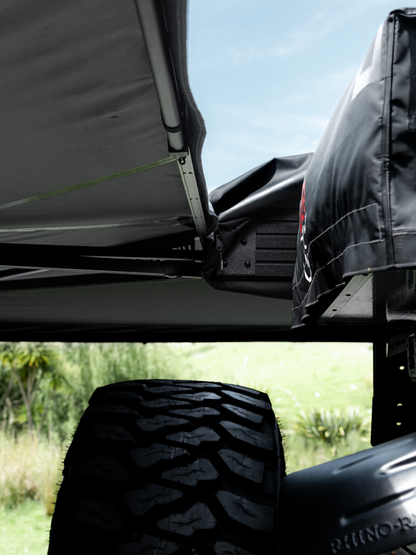 Lucas Creek 270 Freestanding awning hinge 