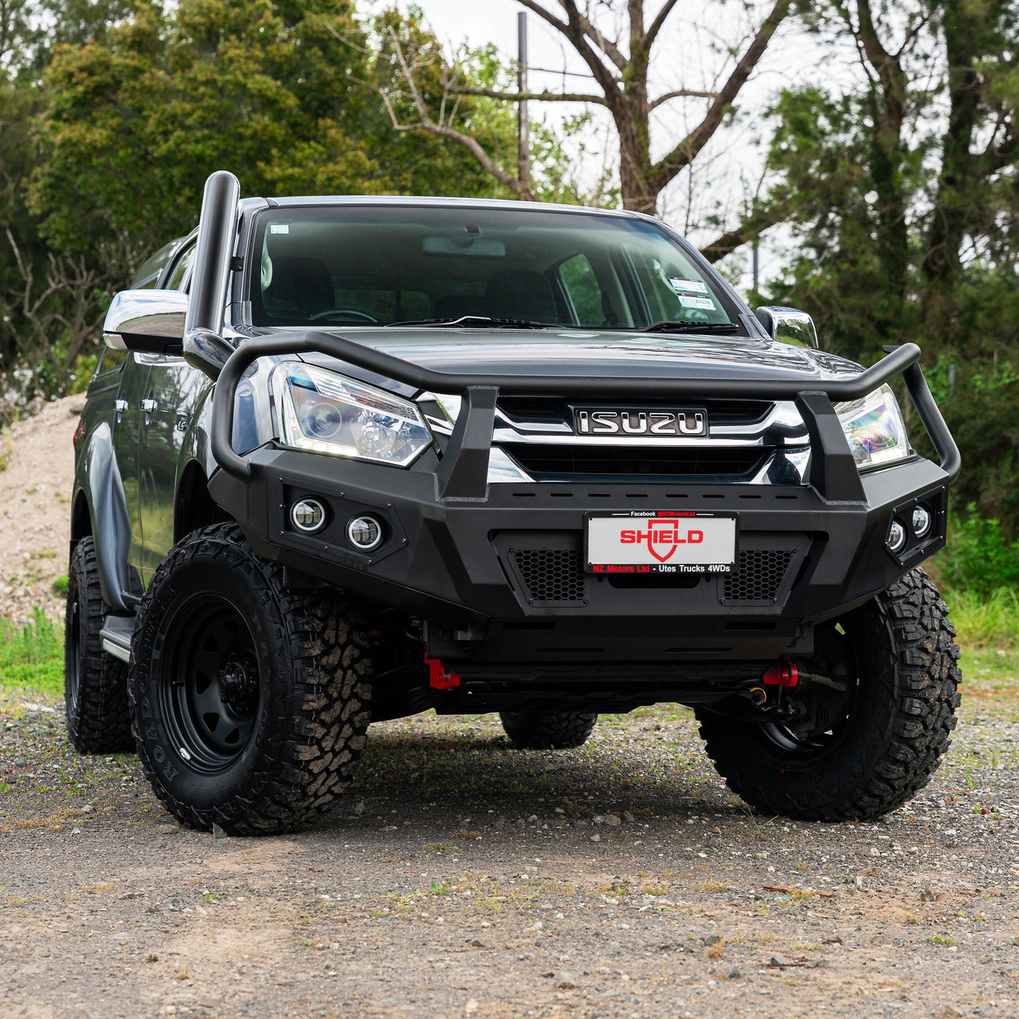 SHIELD Off-Road Triple Loop Bull-Bar — to suit Isuzu D-Max 2016 - 2020