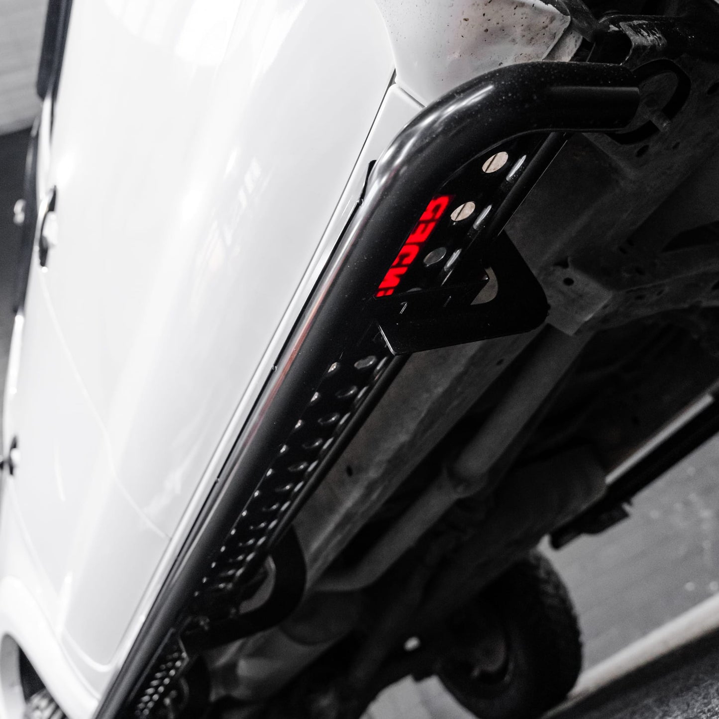 Shield Off-Road Side Steps — TO SUIT TOYOTA HILUX N70 [2005-2015]
