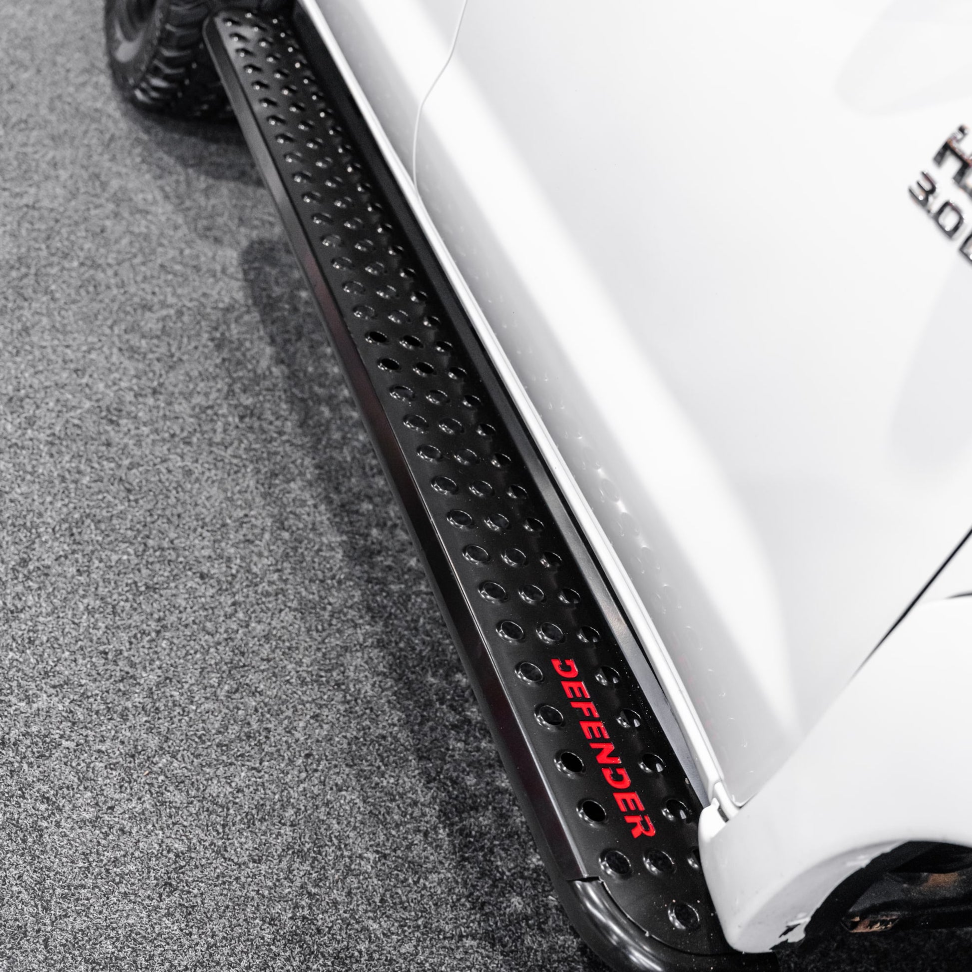 DEFENDER Off-Road Side Steps — Toyota Hilux N70 [2005-2014]