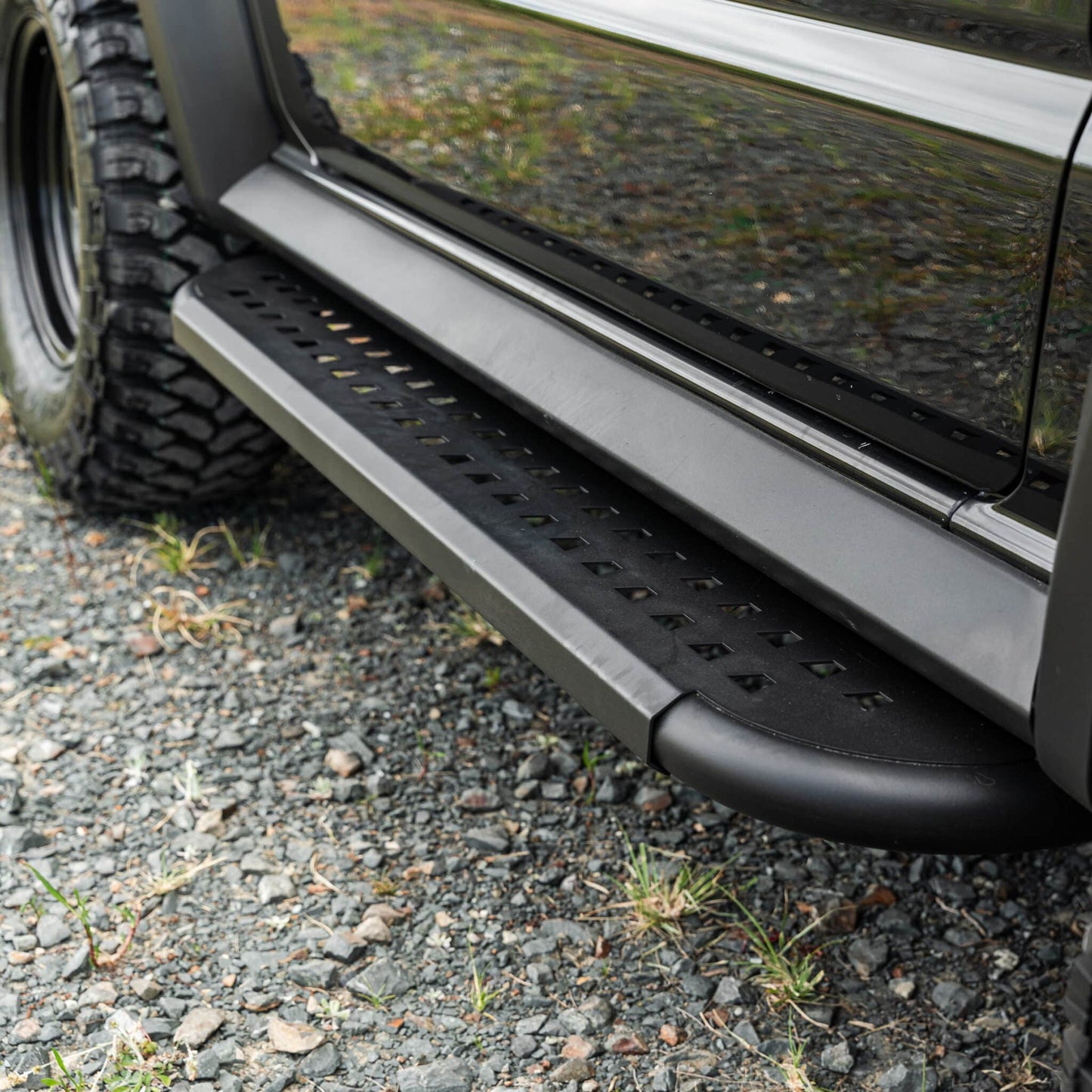 Shield Off-Road Side Steps — TO SUIT SUZUKI JIMNY JB74 [2018 - PRESENT]