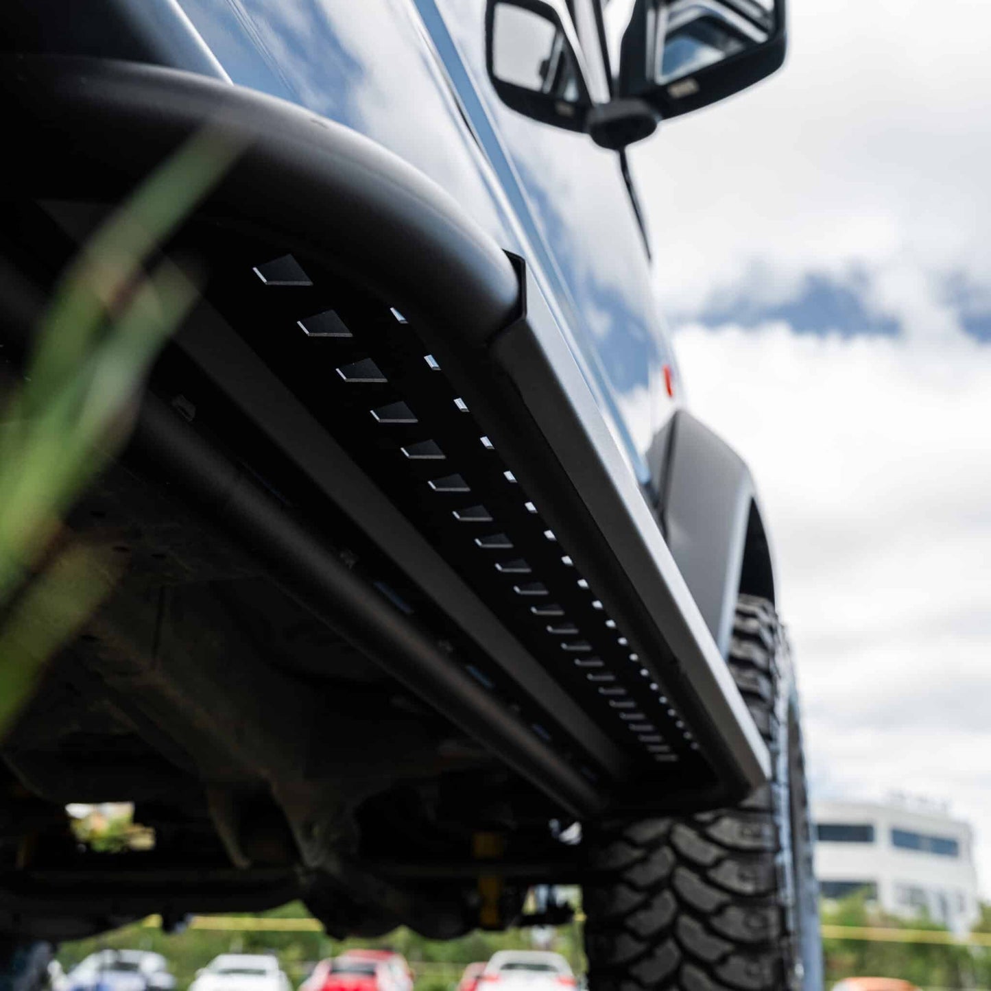 Shield Off-Road Side Steps — TO SUIT SUZUKI JIMNY JB74 [2018 - PRESENT]