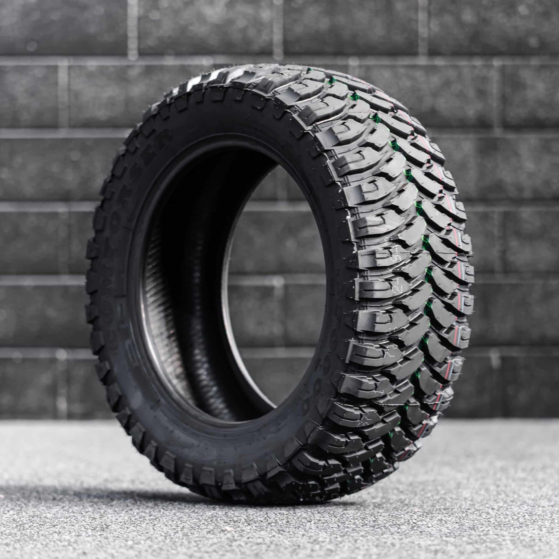 Comforser CF3000 — 33X12.5R20LT