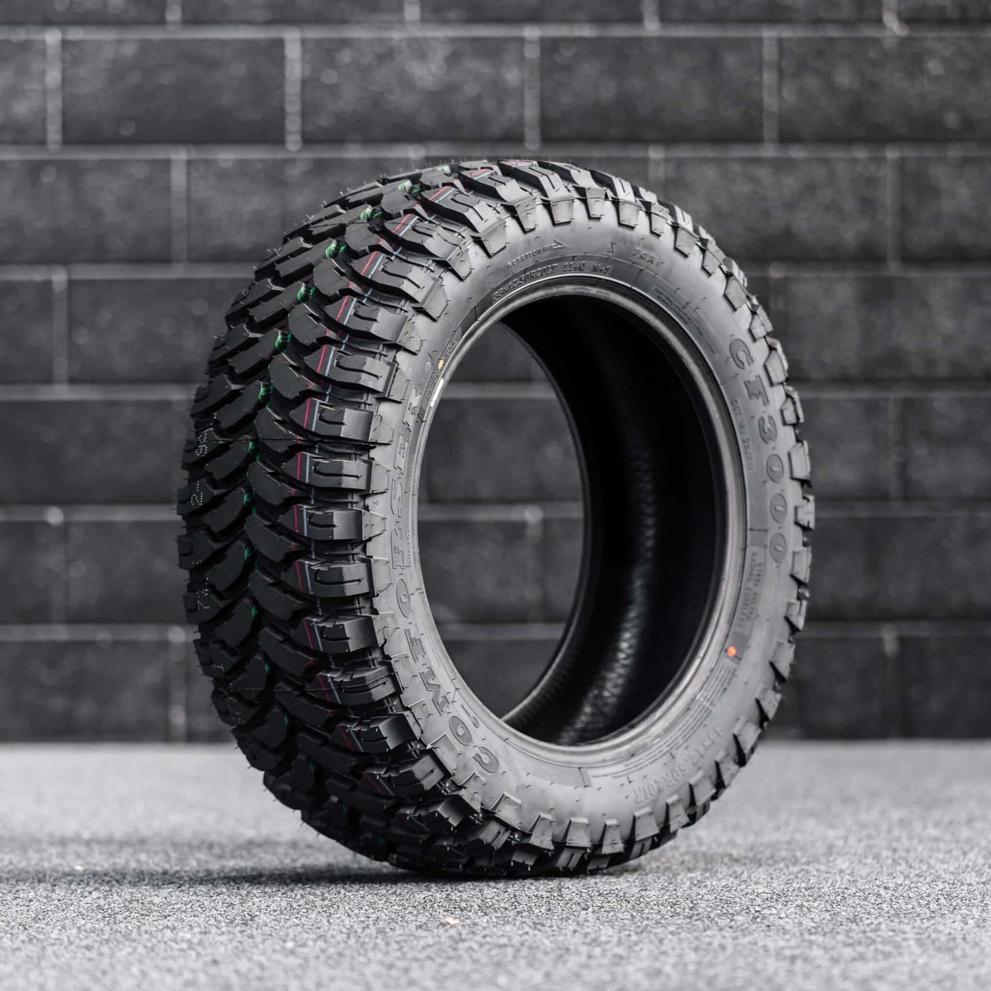 Comforser CF3000 — 33X12.5R20LT