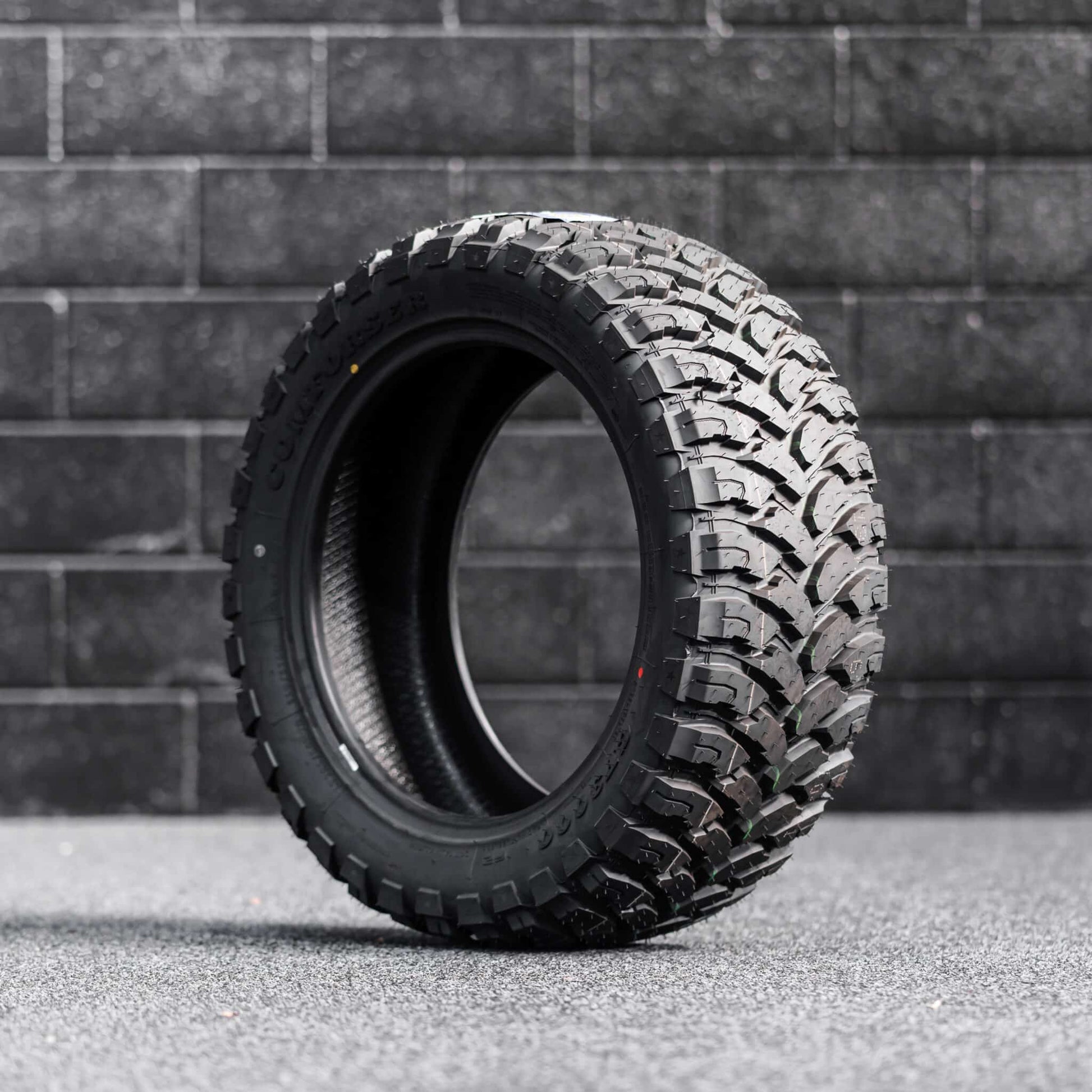 Comforser CF3000 — 285/50R20
