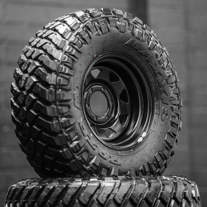 32x11.5 R15LT Maxxis RAZR MT + Steelies