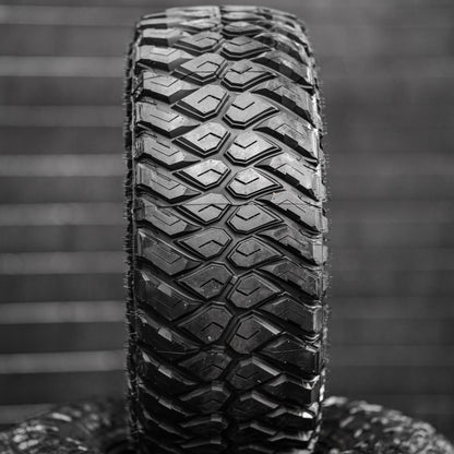 33x12.5 R15LT Maxxis RAZR MT + Steelies