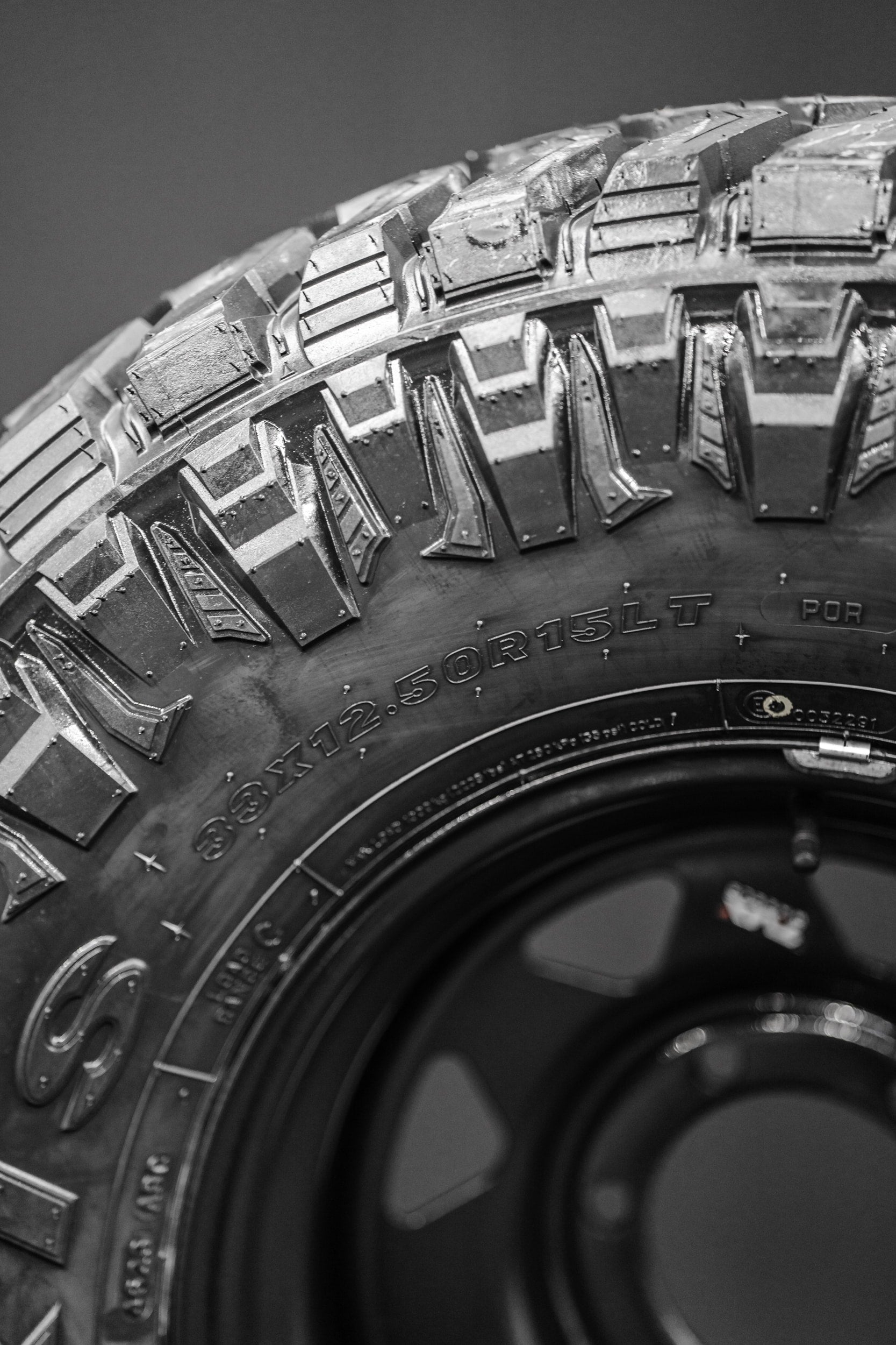 33x12.5 R15LT Maxxis RAZR MT + Steelies