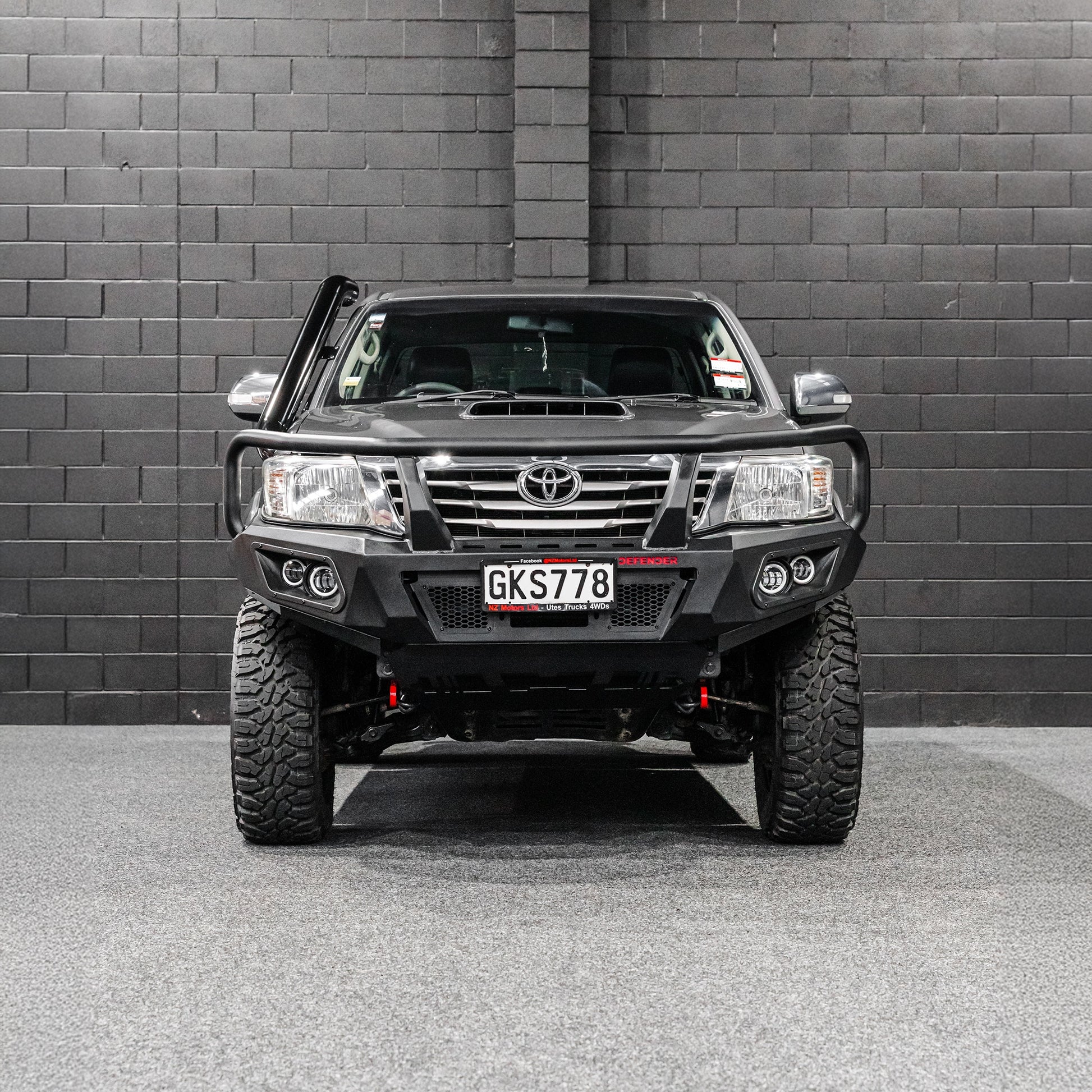 DEFENDER Off-Road Triple Loop Bull-Bar — Toyota Hilux N70 Facelift [2012-2015]