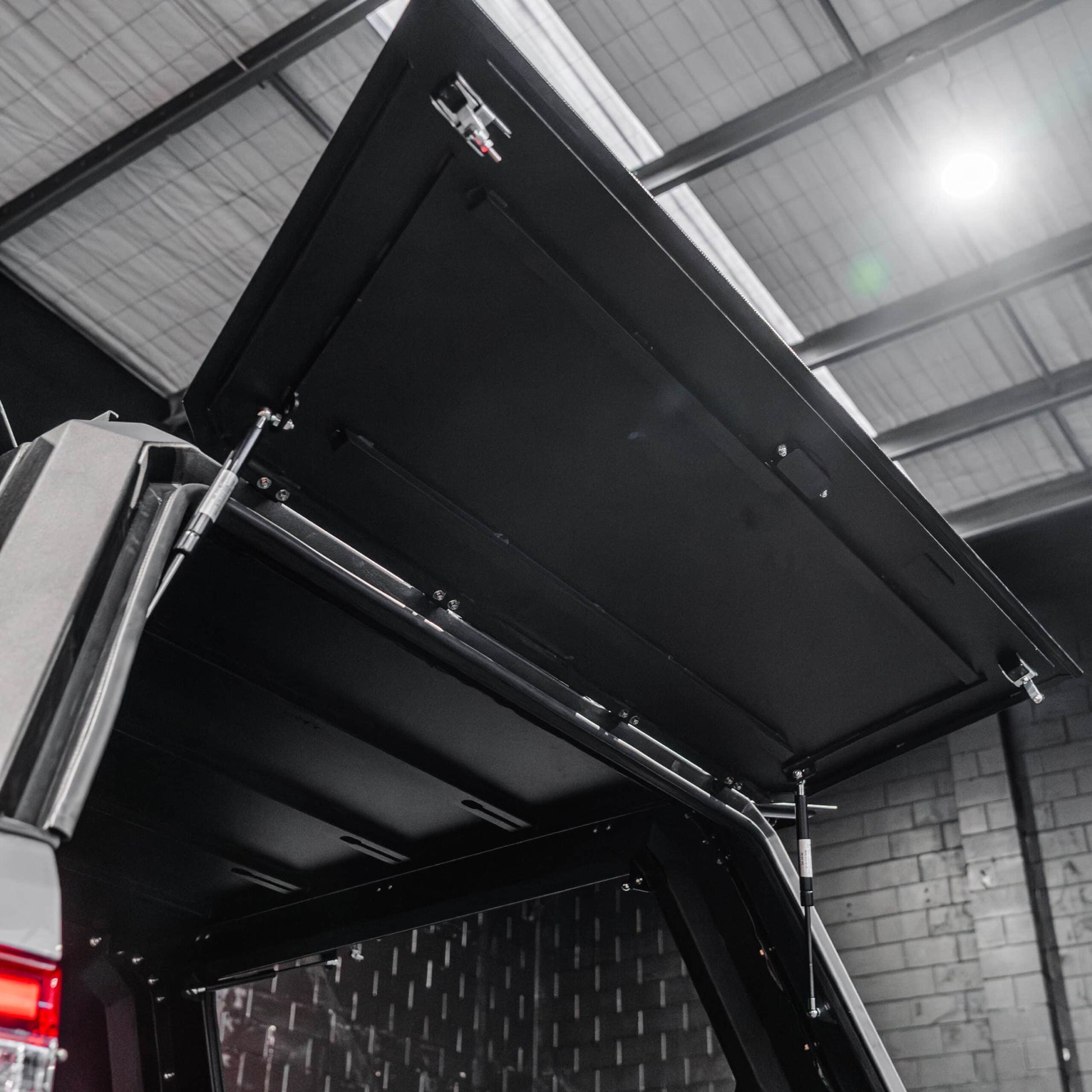 DEFENDER Off-Road Windowless Aluminium Canopy — Toyota Hilux SR5 [2015-Present]