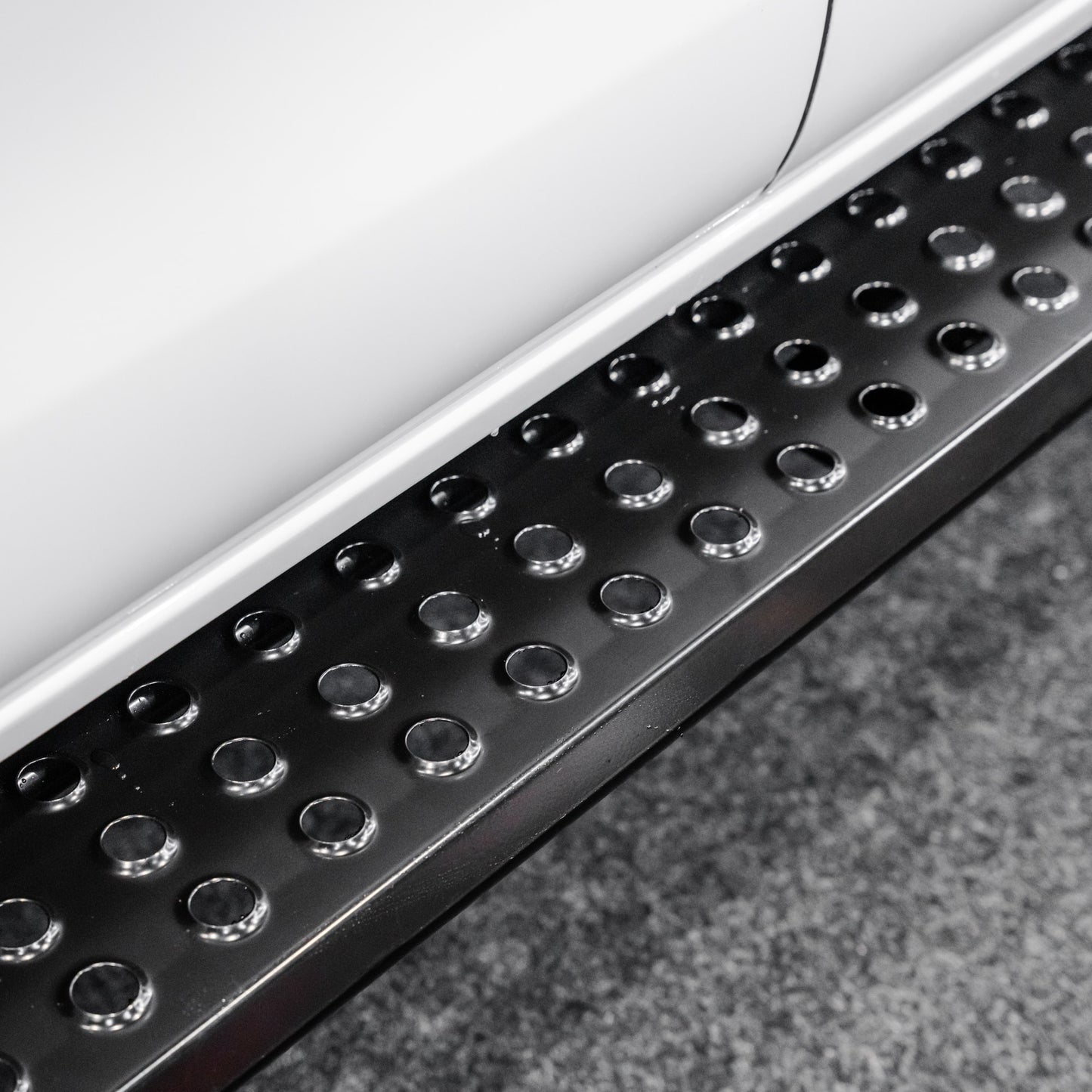 Shield Off-Road Side Steps — TO SUIT TOYOTA HILUX N80 [2015-2021]