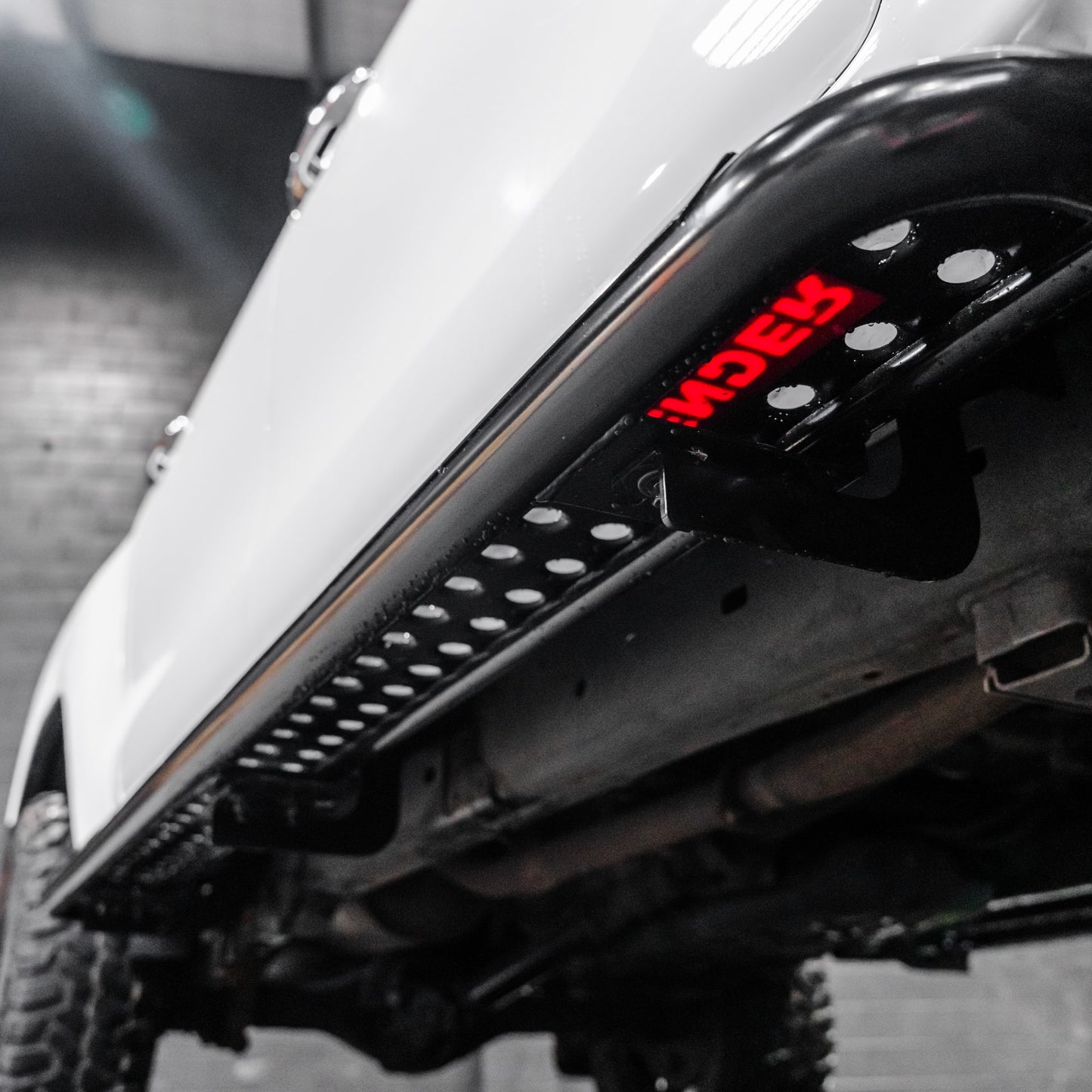 Shield Off-Road Side Steps — TO SUIT TOYOTA HILUX N80 [2015-2021]