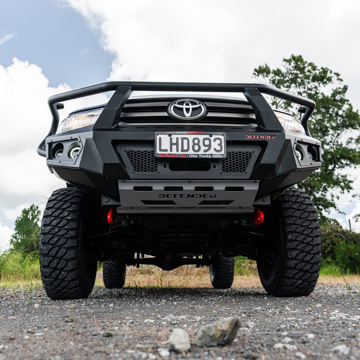 DEFENDER Off-Road Triple Loop Bull-Bar — Toyota Hilux [2015-2020]