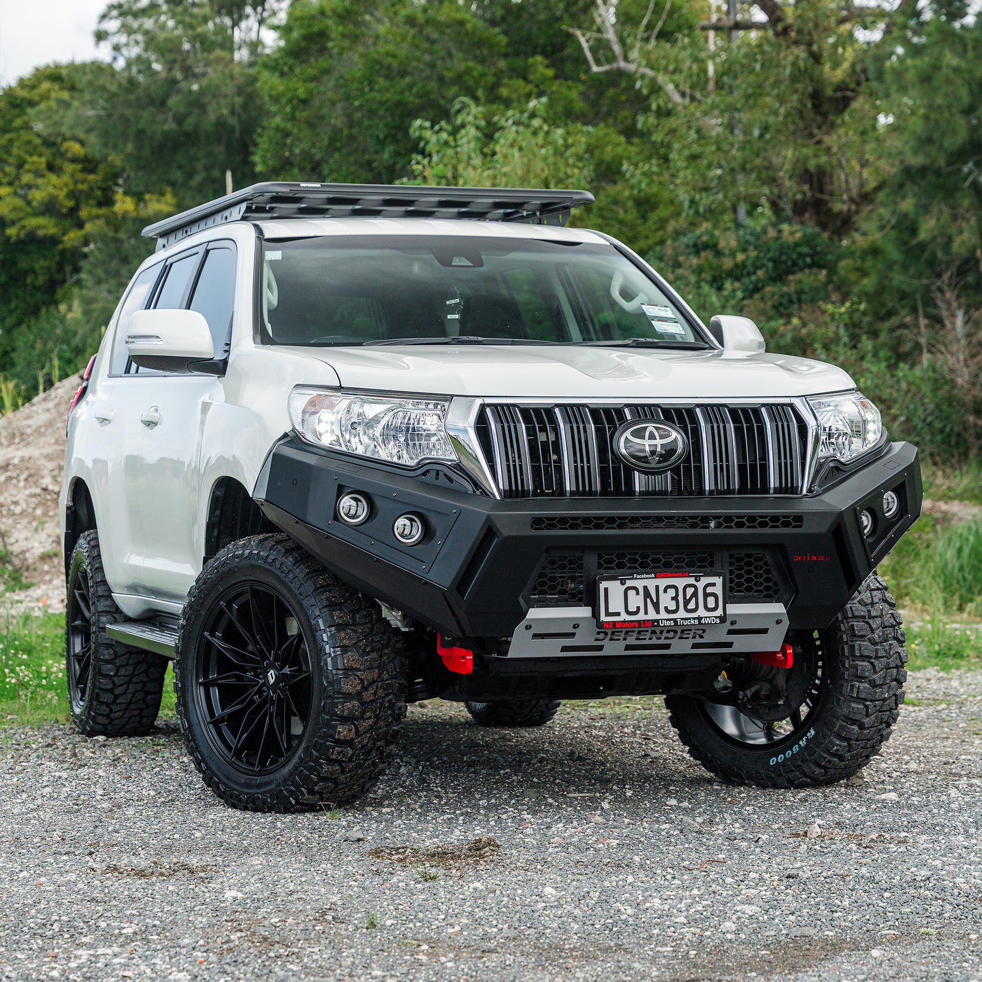 DEFENDER Off-Road Loopless Bull-Bar — Toyota Land Cruiser Prado 150 Series [2018-2023]
