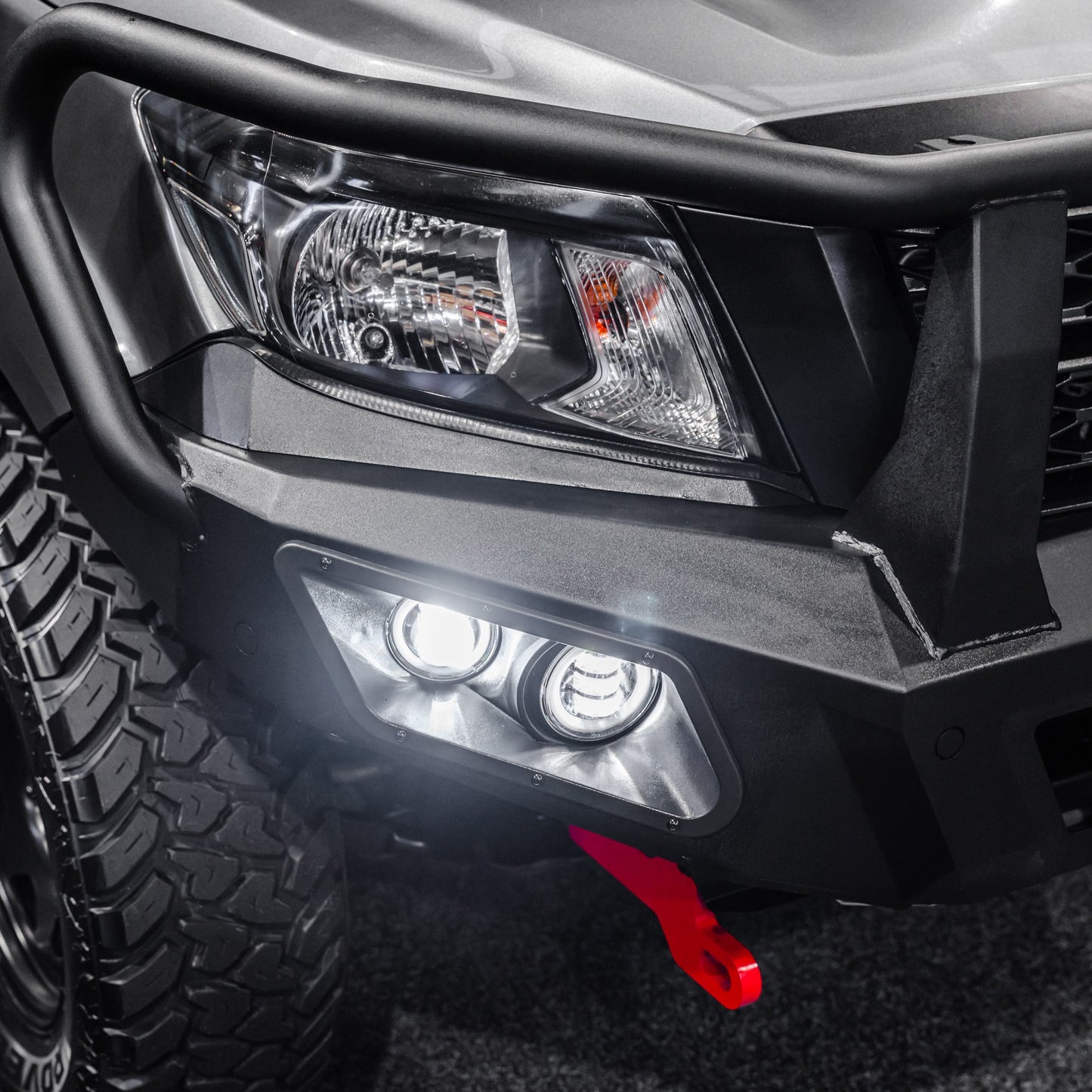 DEFENDER Off-Road Triple Loop Bull-Bar — Nissan Navara [2021-Present]