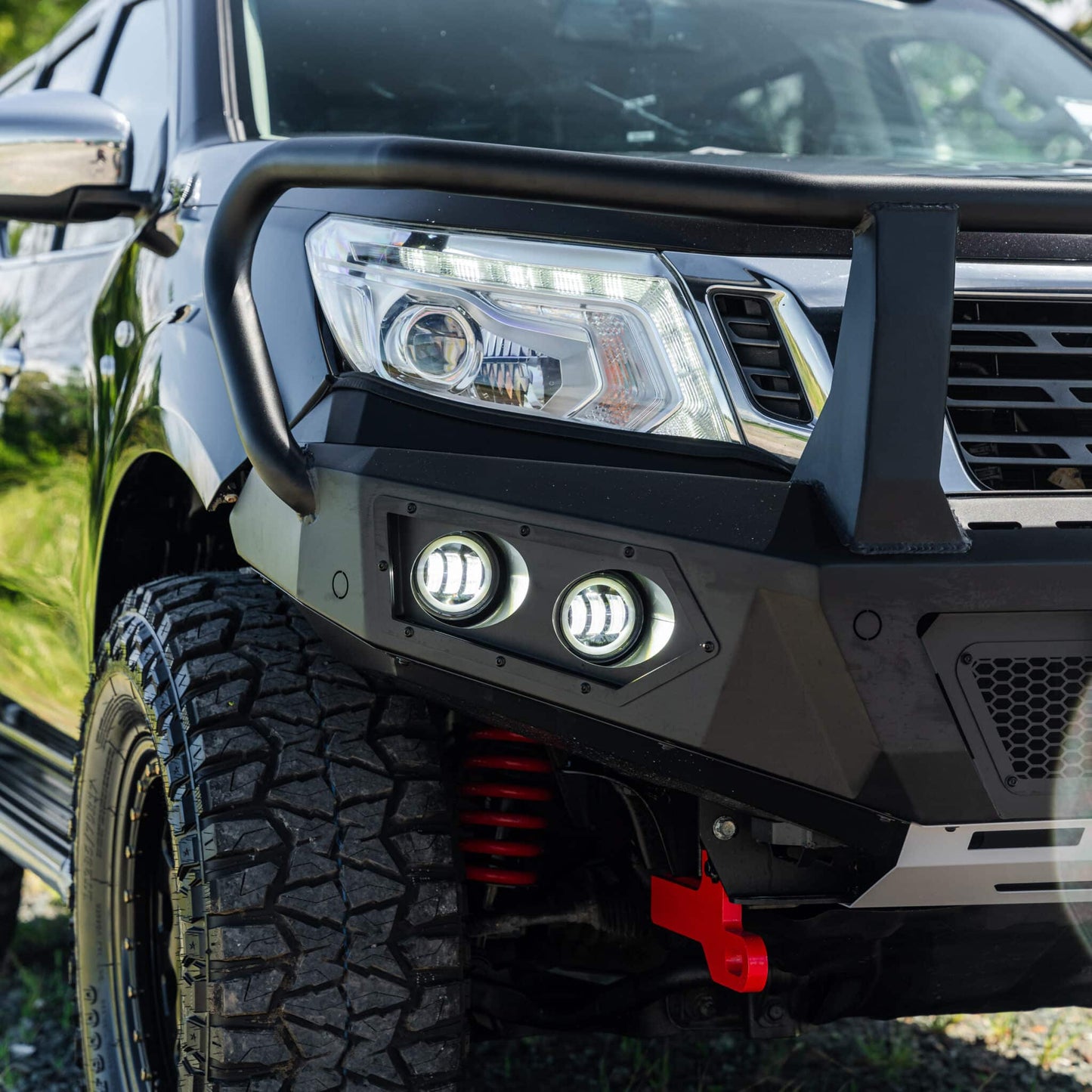 DEFENDER Off-Road Triple Loop Bull-Bar — Nissan Navara [2015-2021]