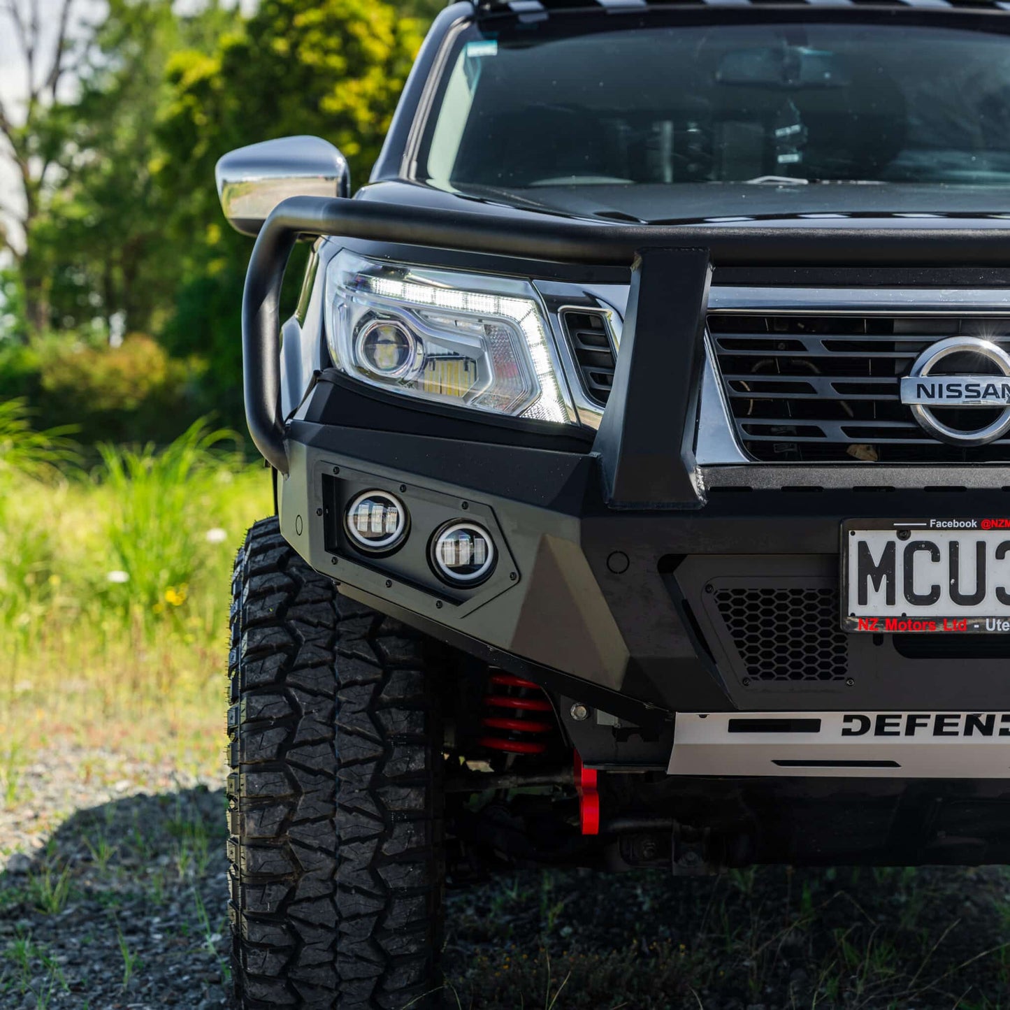 DEFENDER Off-Road Triple Loop Bull-Bar — Nissan Navara [2015-2021]